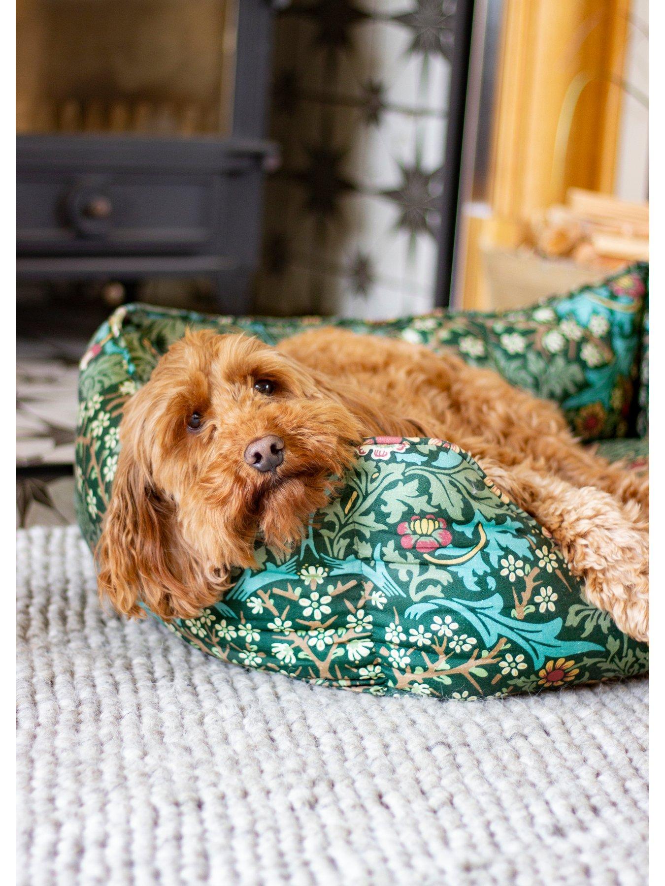  image of morris-co-blackthorn-print-square-bed-m