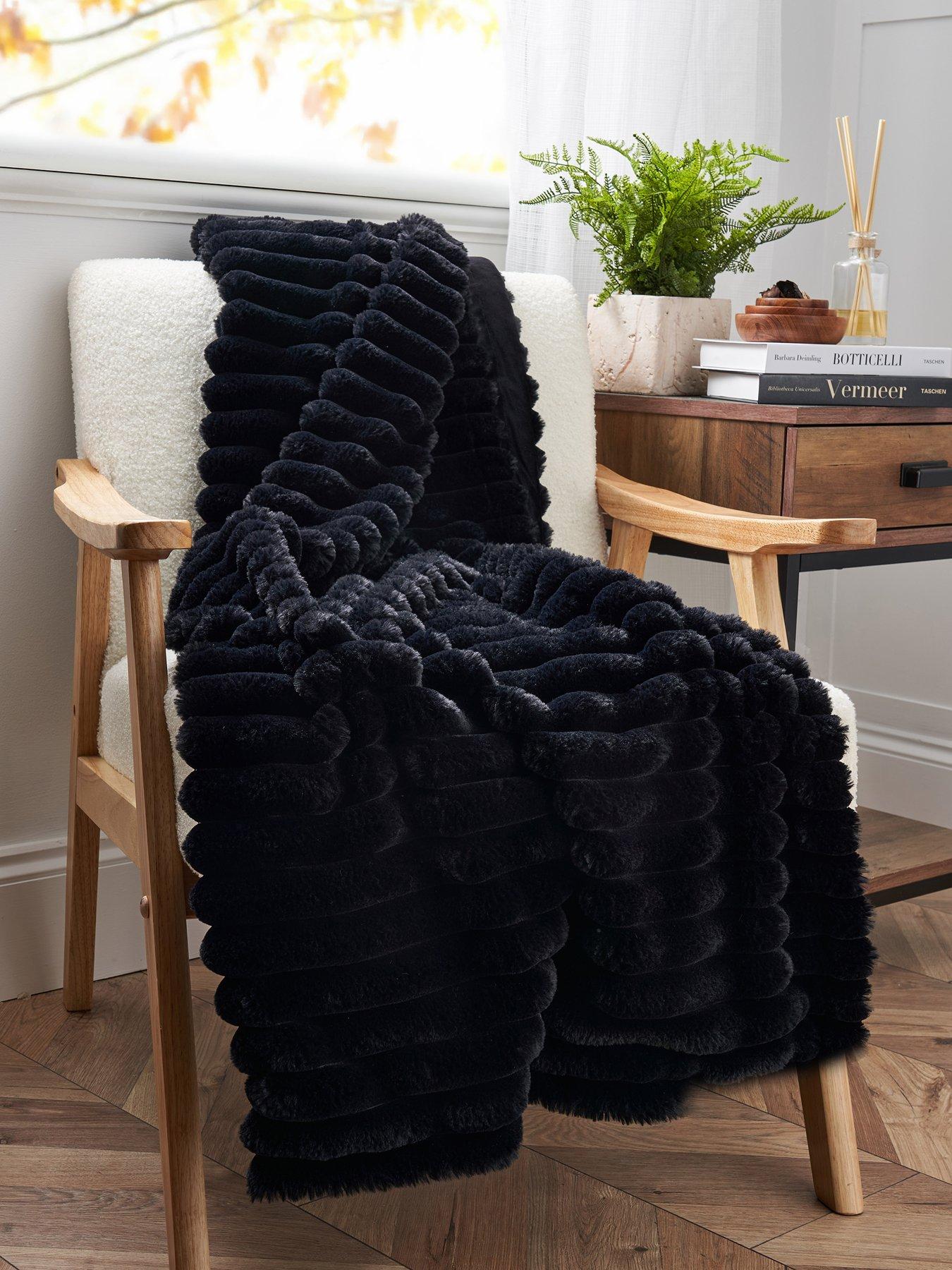 The Very Collection Chunky Ribbed Throw