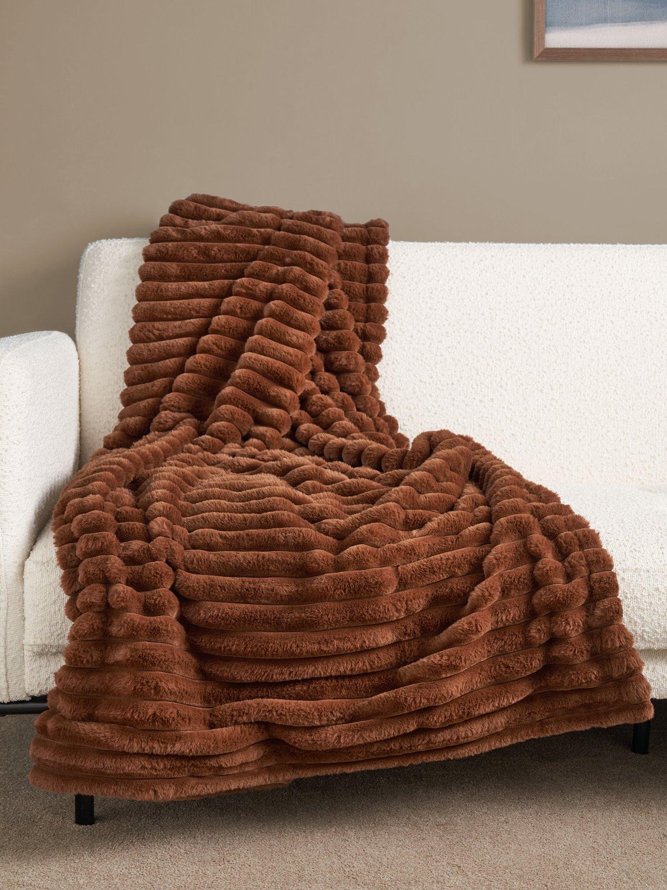 The Very Collection Chunky Ribbed Throw