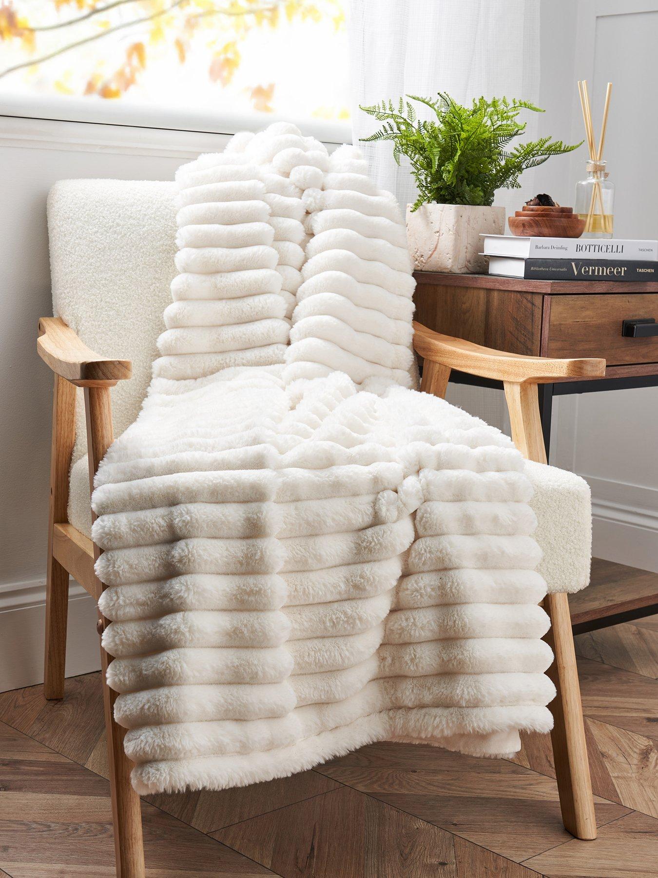 Very Home Chunky Ribbed Throw