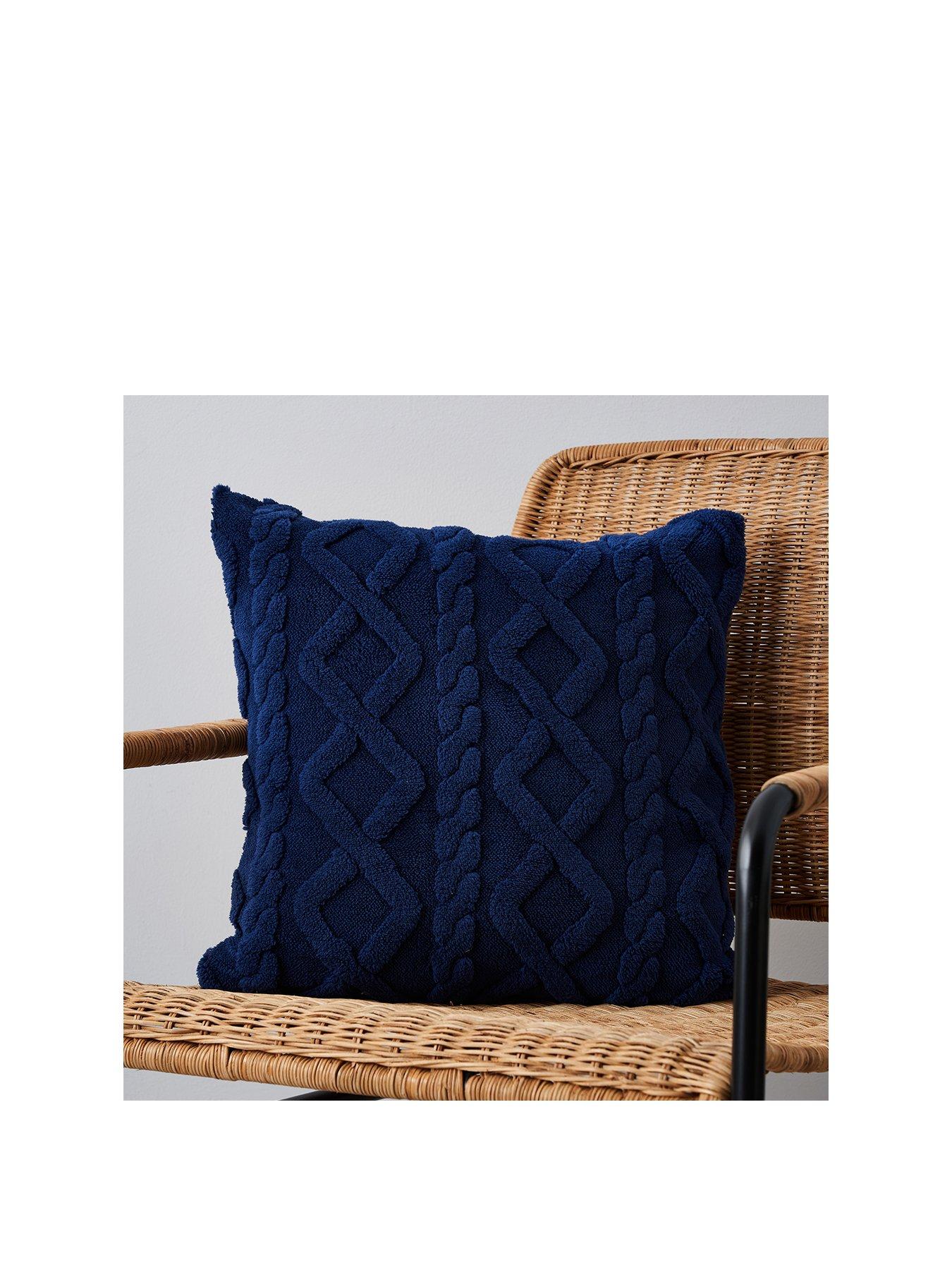 very-home-cable-knit-sherpa-cushion