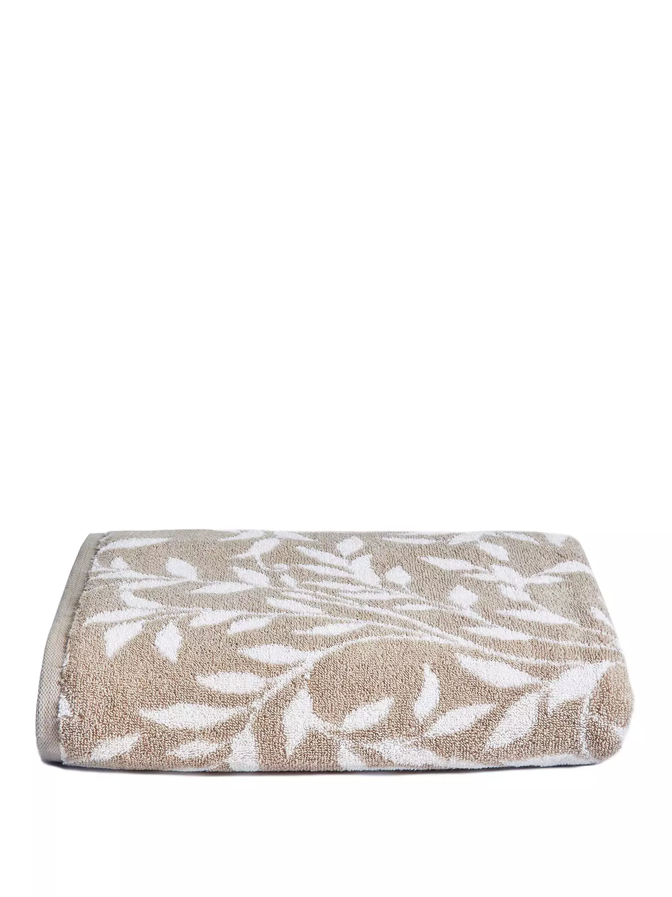 https://media.littlewoods.com/i/littlewoods/VNWLA_SQ1_0000000003_NATURAL_SLf/dreams-drapes-sandringham-bath-sheet.jpg?$180x240_retinamobilex2$&fmt=webp