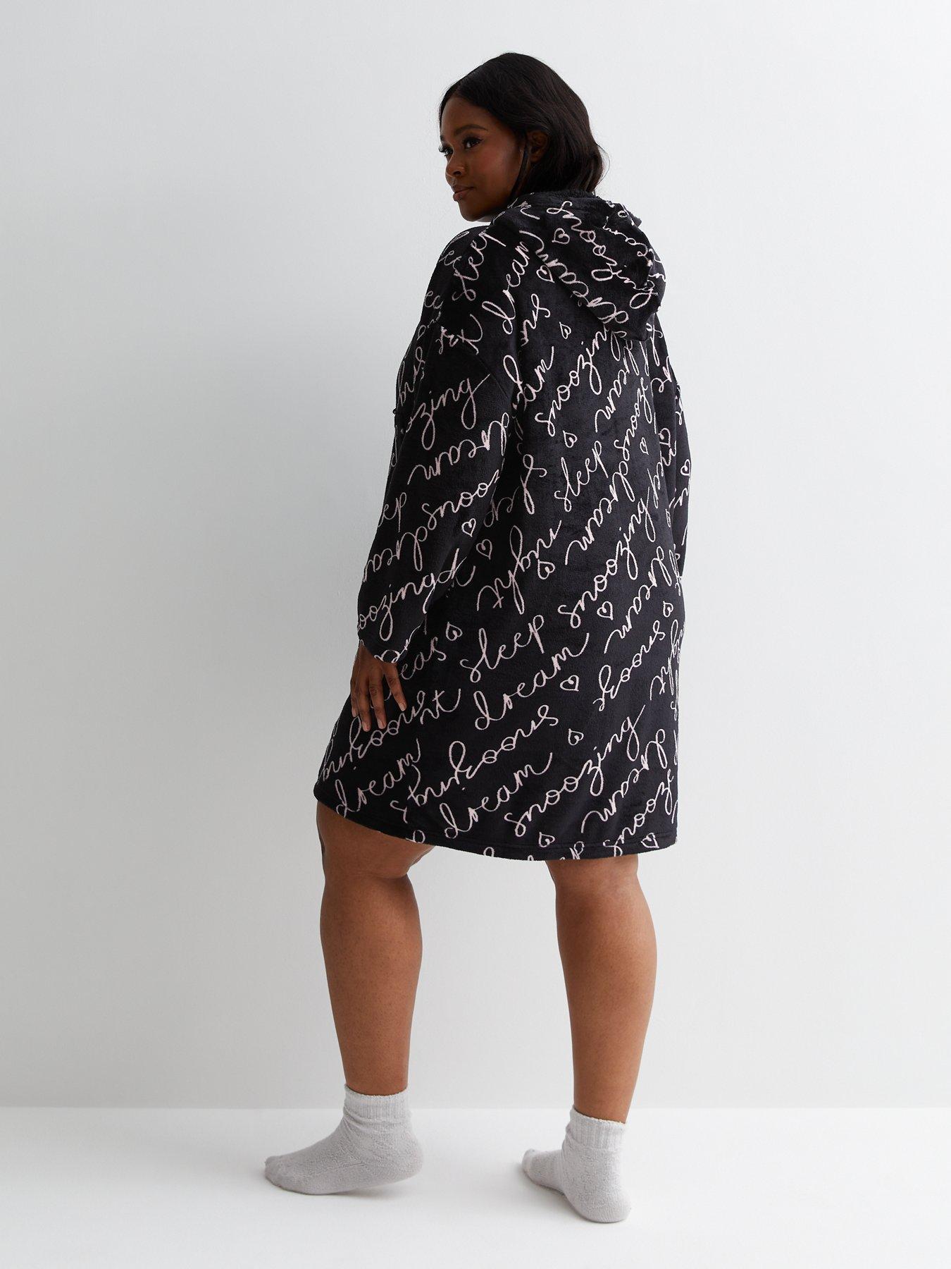 New Look Curves Black Fleece Sleep Script Oversized Blanket Hoodie