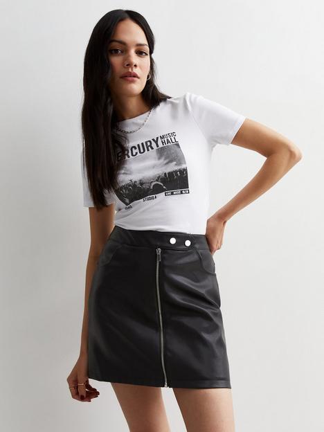 new-look-black-leather-look-zip-front-mini-skirt
