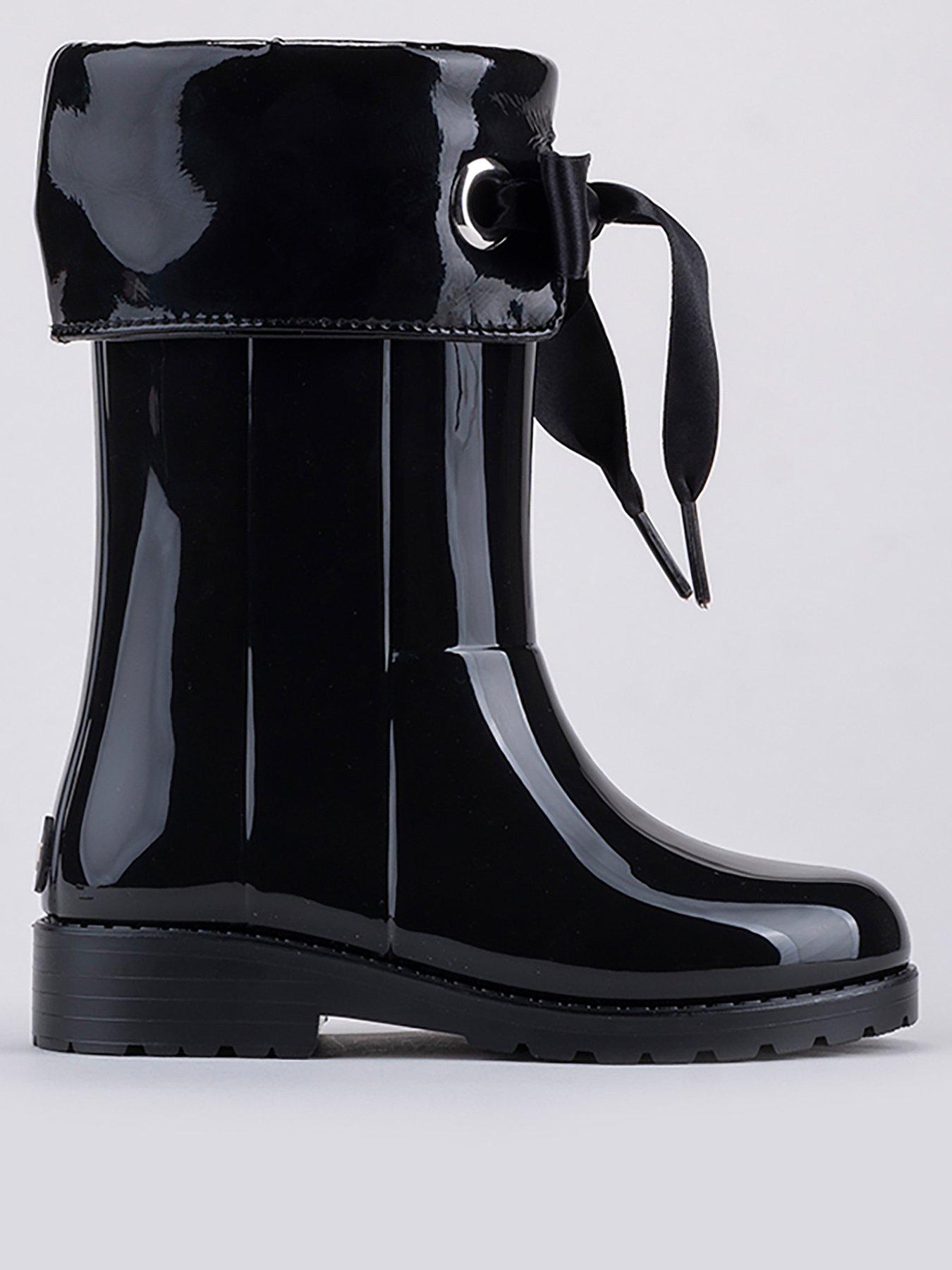 undefined Campera Charol Bow Wellington Boot - Black