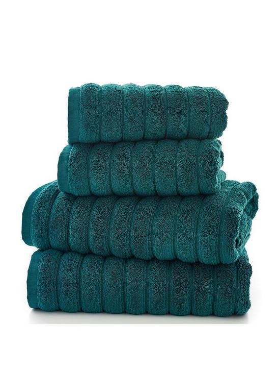 front image of the-lyndon-co-ribbleton-bath-towel-700gsm-bci-cotton