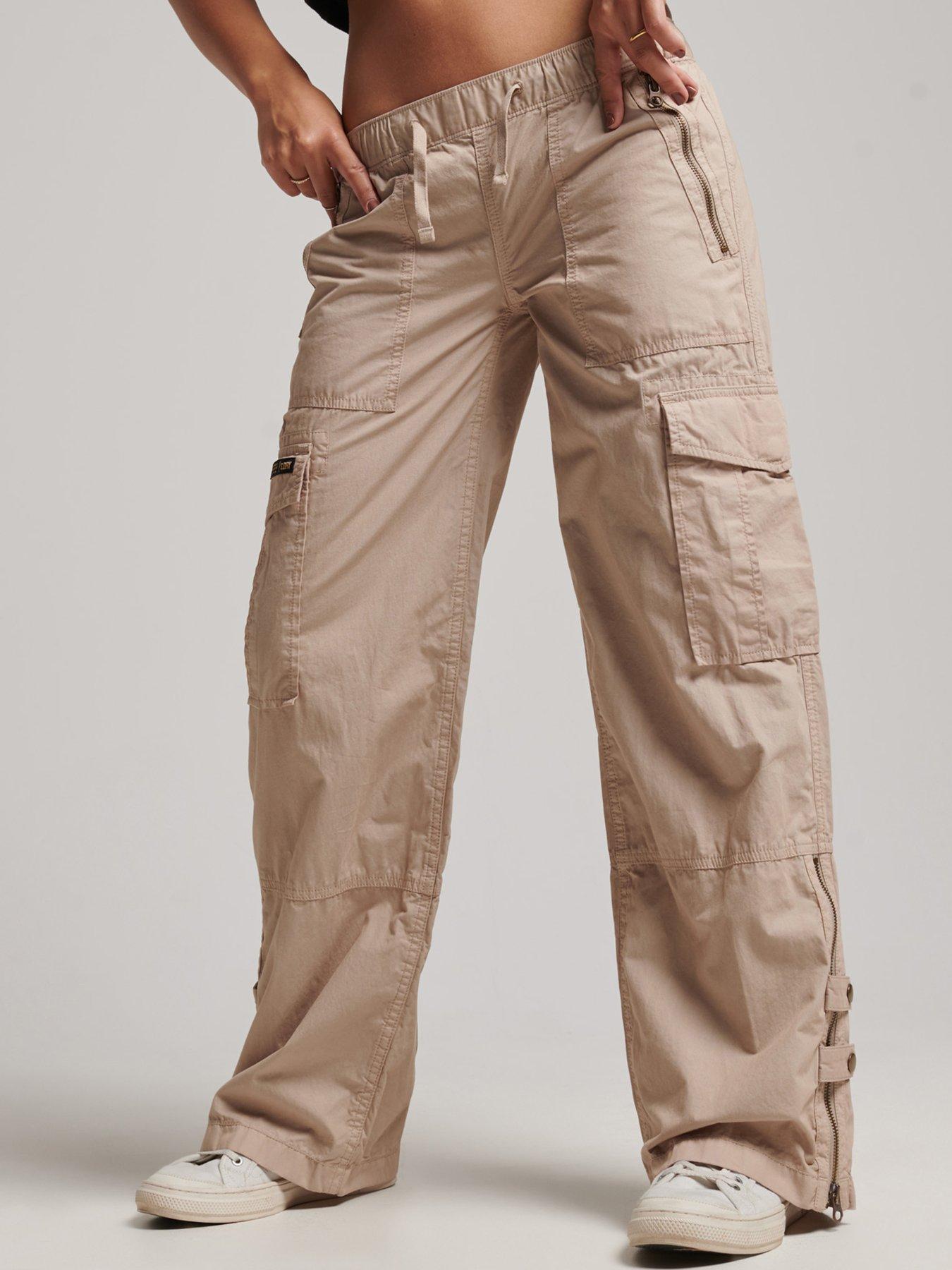 Low Rise Wide Leg Cargo Jeans