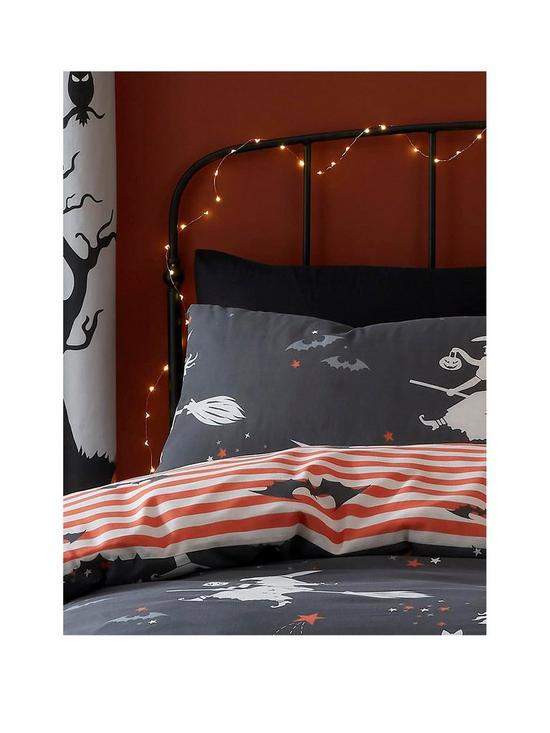 stillFront image of bedlam-flying-witches-halloween-single-duvet-cover-set-multi