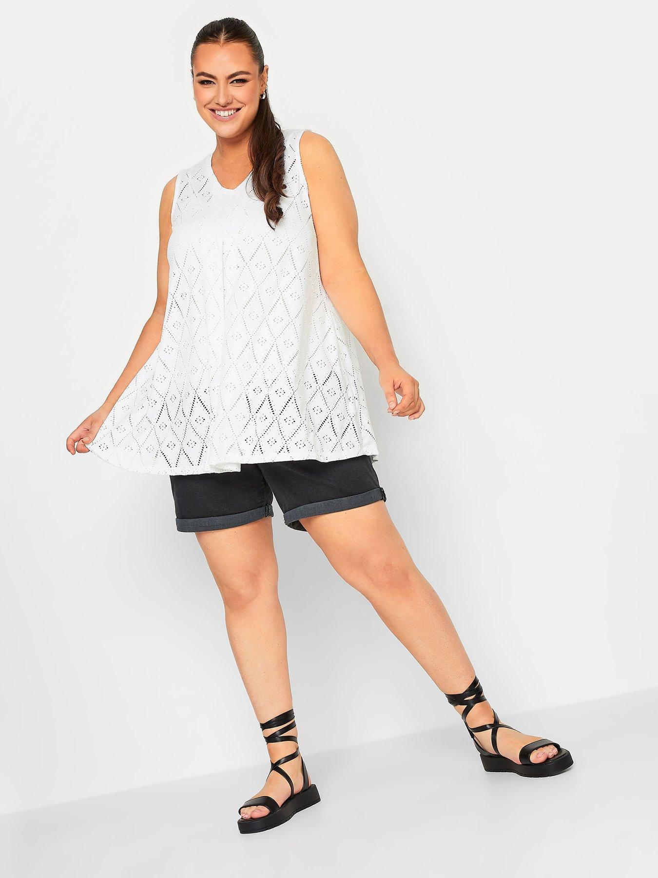 Image 3 of 4 of Yours Broderie Pleat Vest - White