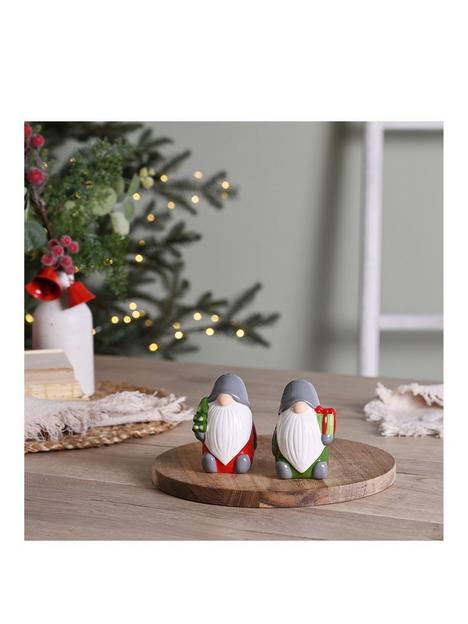 very-home-gonk-salt-and-pepper-shakers-set