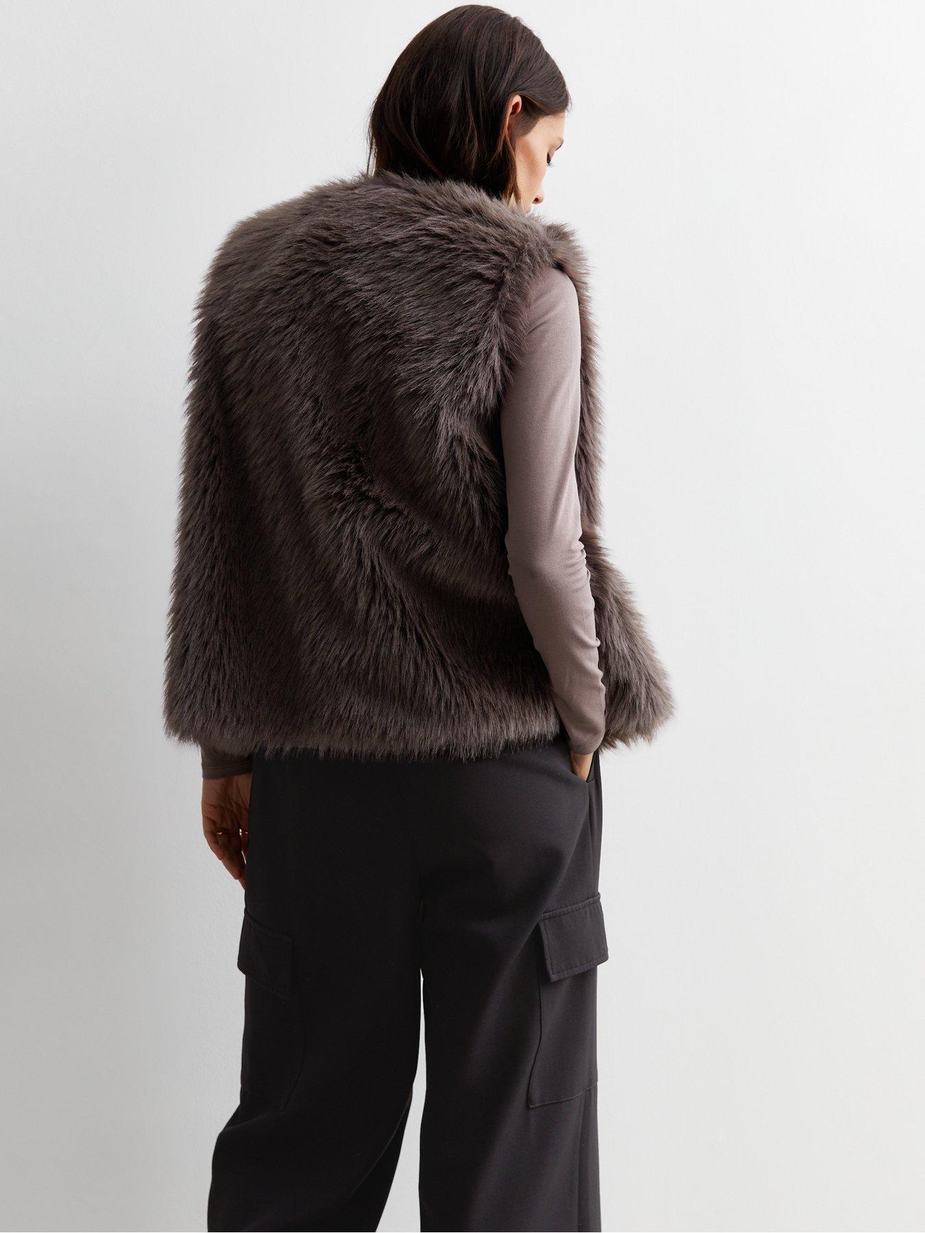 Fur gilet new on sale look