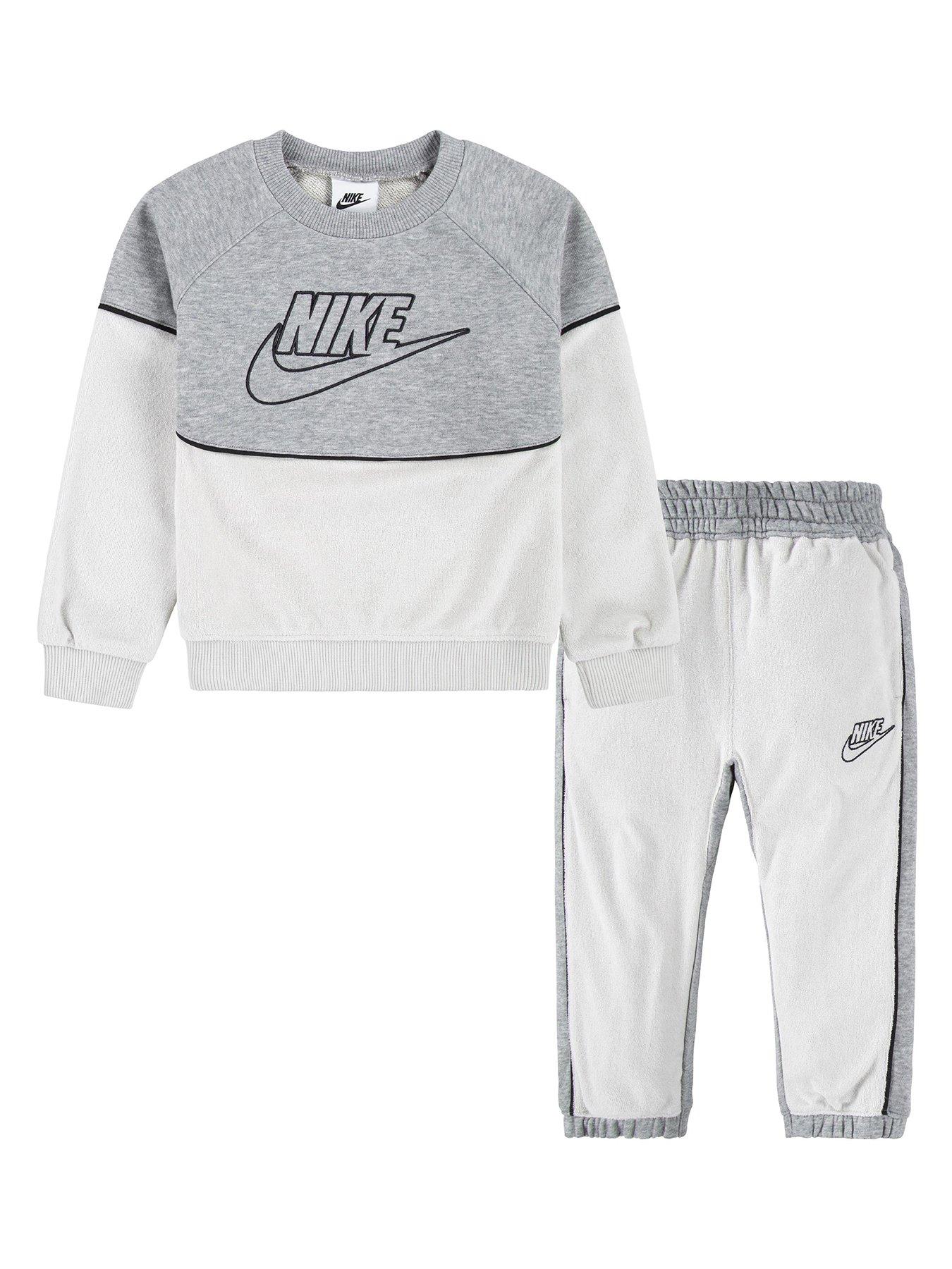 18 months 2025 nike outfits