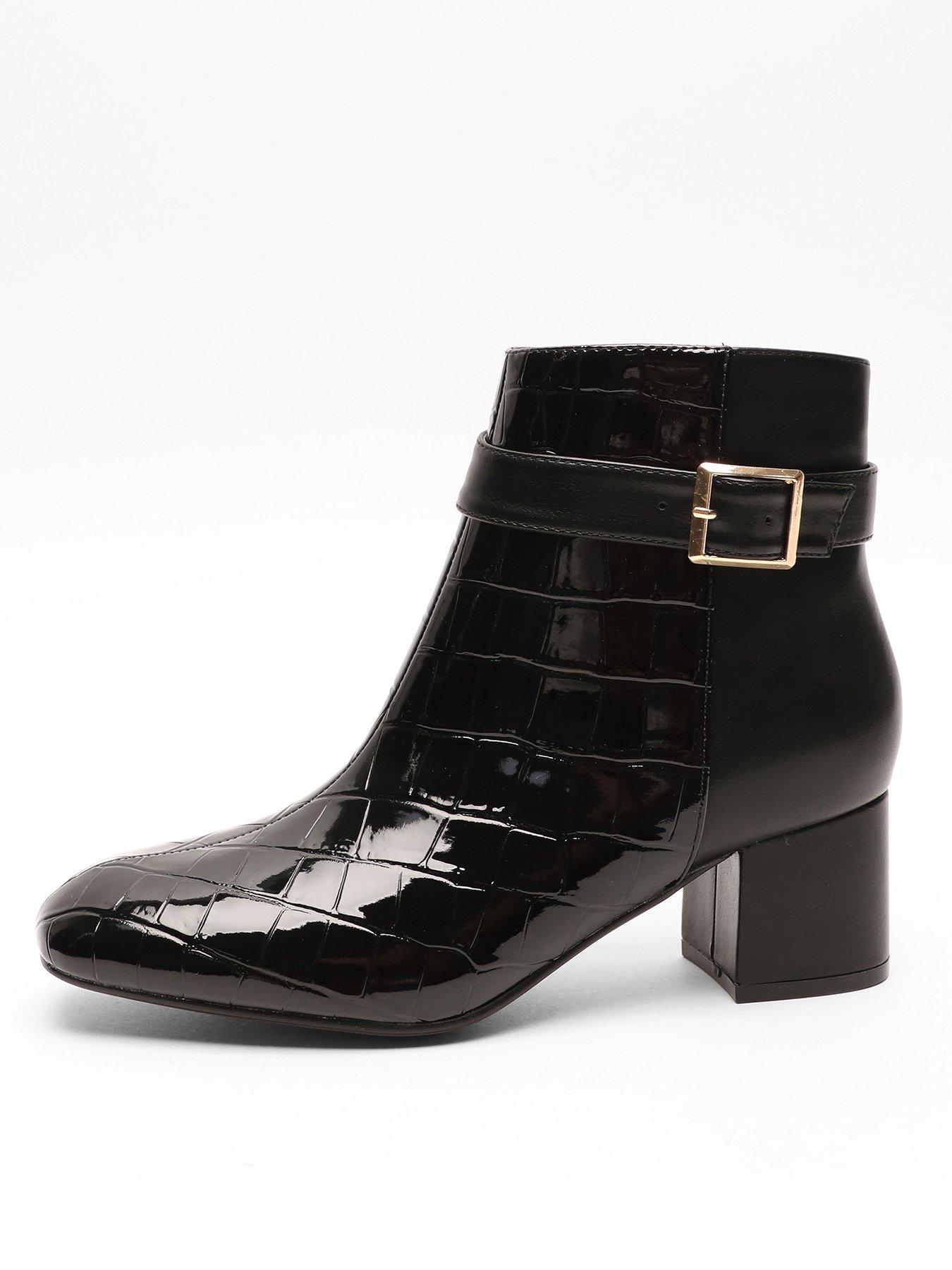 Quiz block clearance heel ankle boots