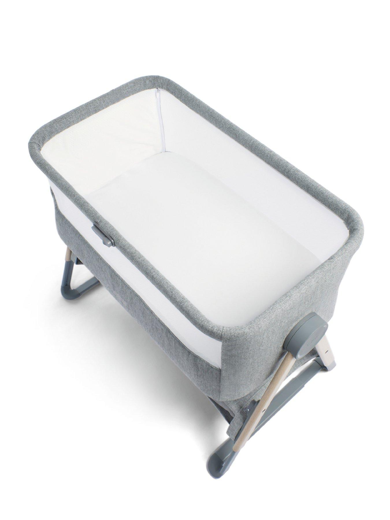 Image 4 of 7 of Mamas & Papas Lua Bedside Crib Grey Bundle- White