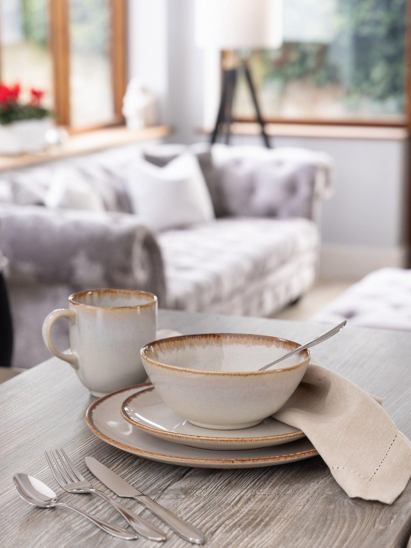 Image 3 of 4 of Mason Cash Reactive Set of 2 Mugs &ndash; Cream