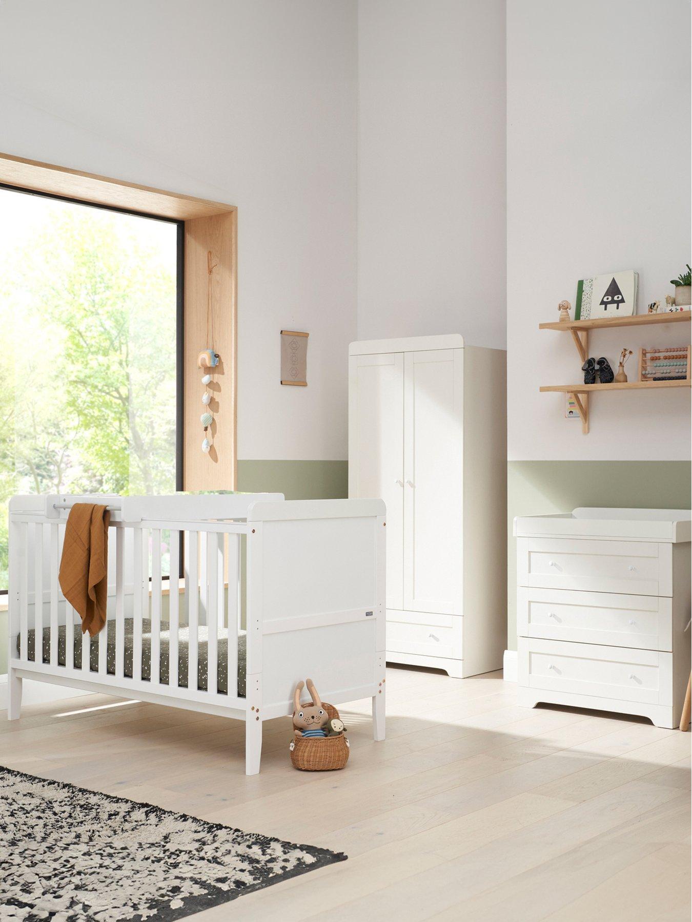 undefined Rio 5 Piece Furniture Set - White (Cot Bed, Cot Top Changer, Sprung Mattress, Chest Changer, Wardrobe)