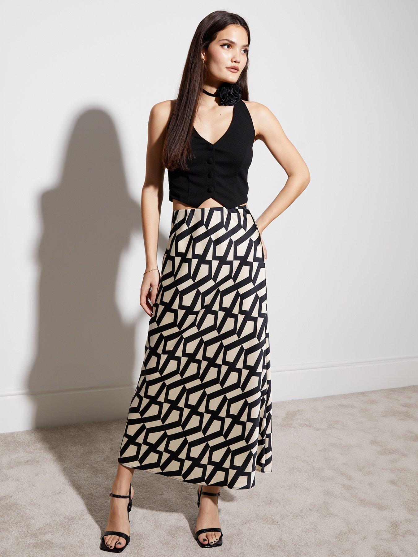 New Look Black Geometric Print Satin Bias Cut Midaxi Skirt