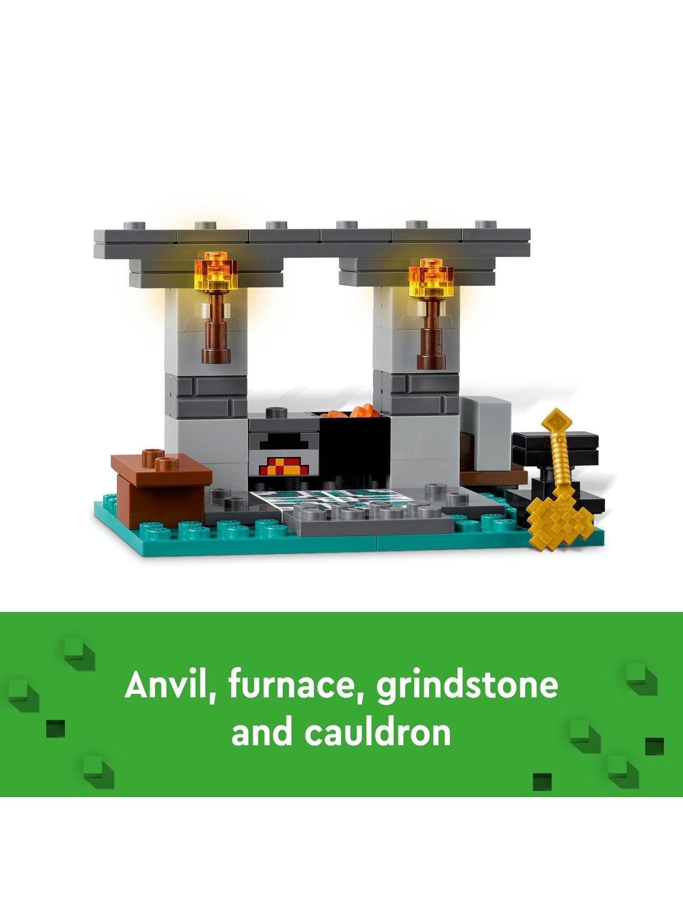 Image 3 of 8 of LEGO Minecraft The Armoury Toy with Figures 21252
