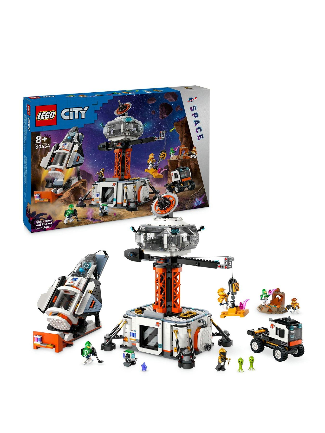 LEGO City 60434 Space Base and Rocket Launchpad review