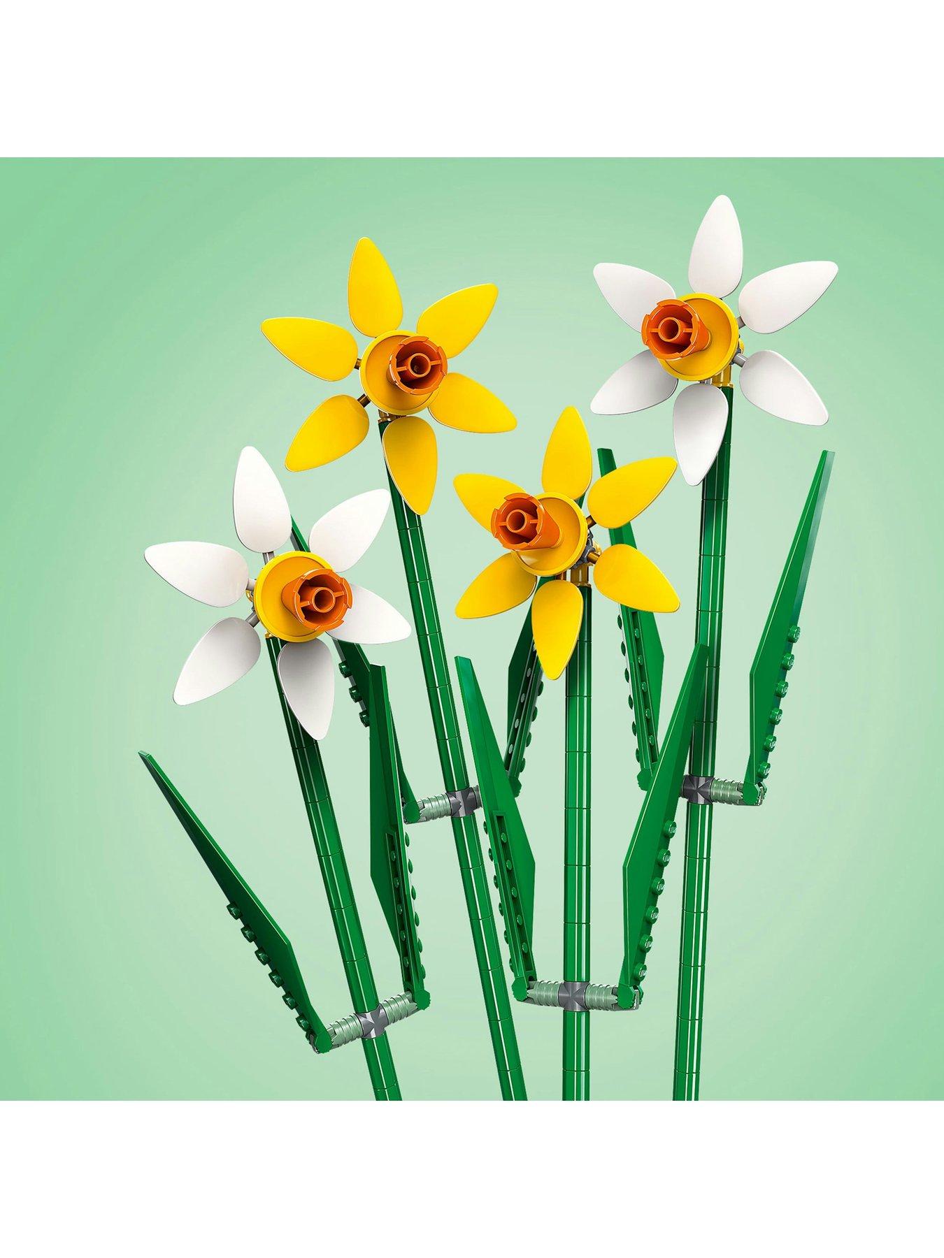 Image 3 of 7 of LEGO Botanical Botanicals Daffodils Flower Set 40747
