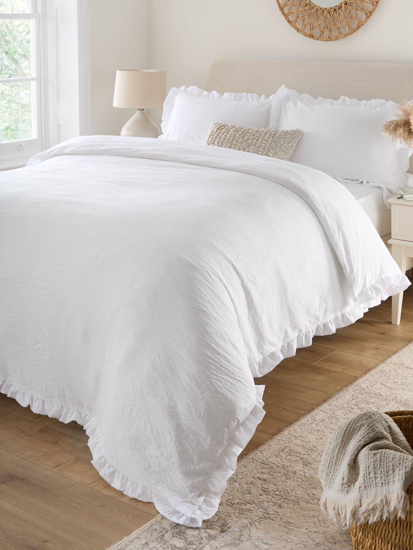 The Very Collection Ruffle Edge Pinsonic Duvet Cover Set - White