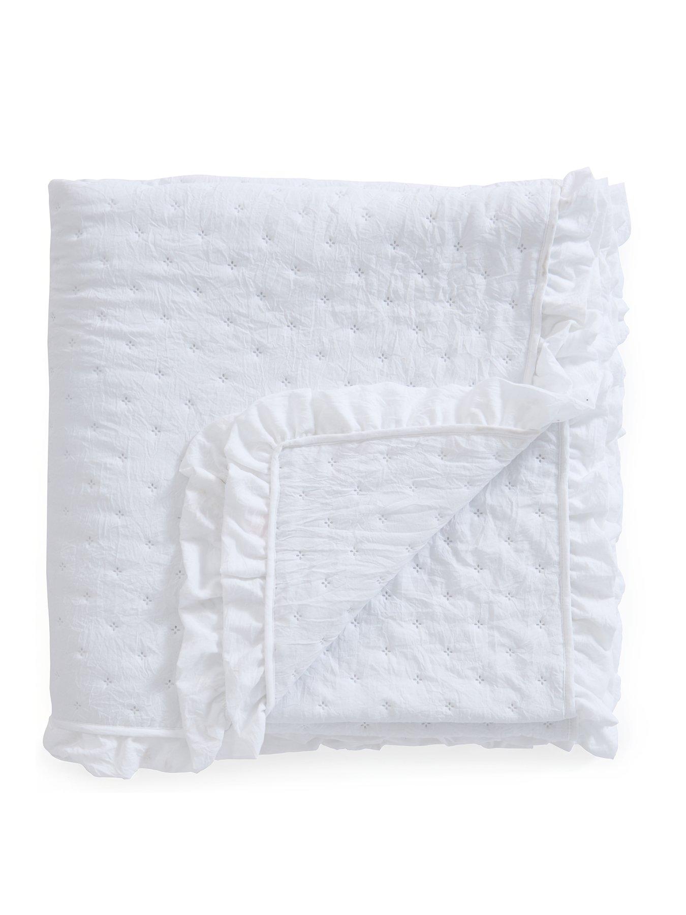 Very Home Ruffle Edge Pinsonic Bedspread Throw White