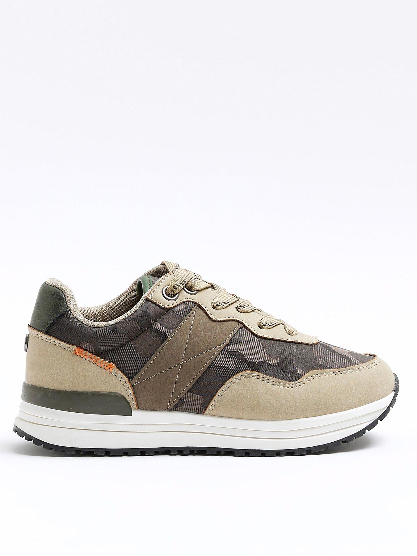 Khaki on sale boys trainers