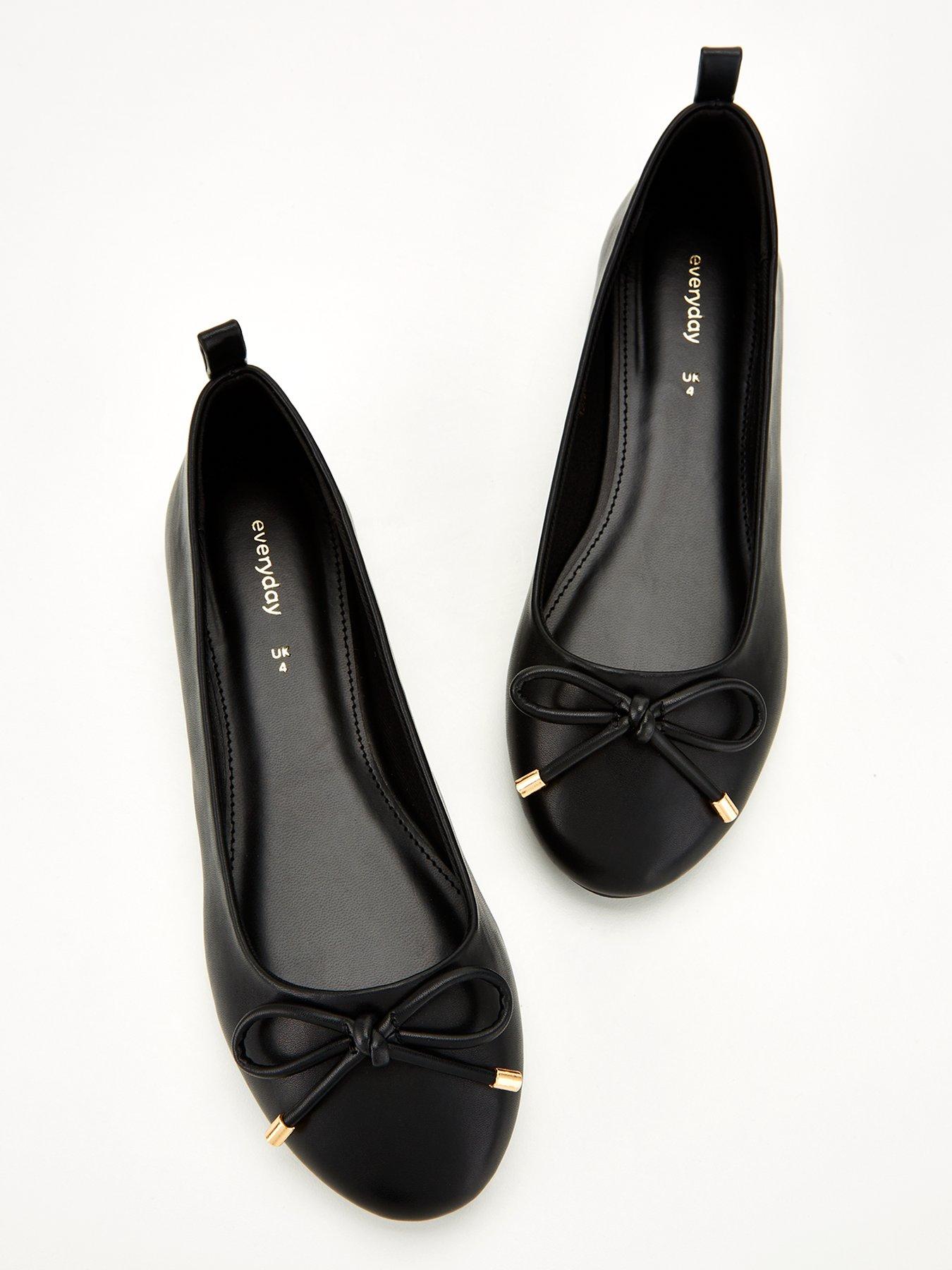 Image 4 of 6 of The Very Collection Womens Round Toe Ballerina Pumps - Black