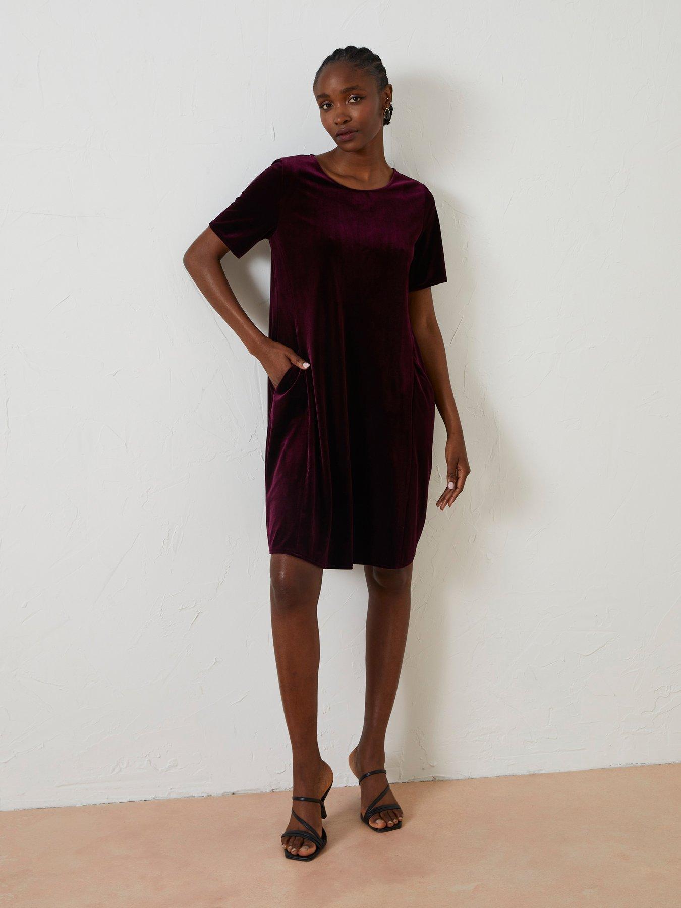 Dark burgundy velvet dress best sale