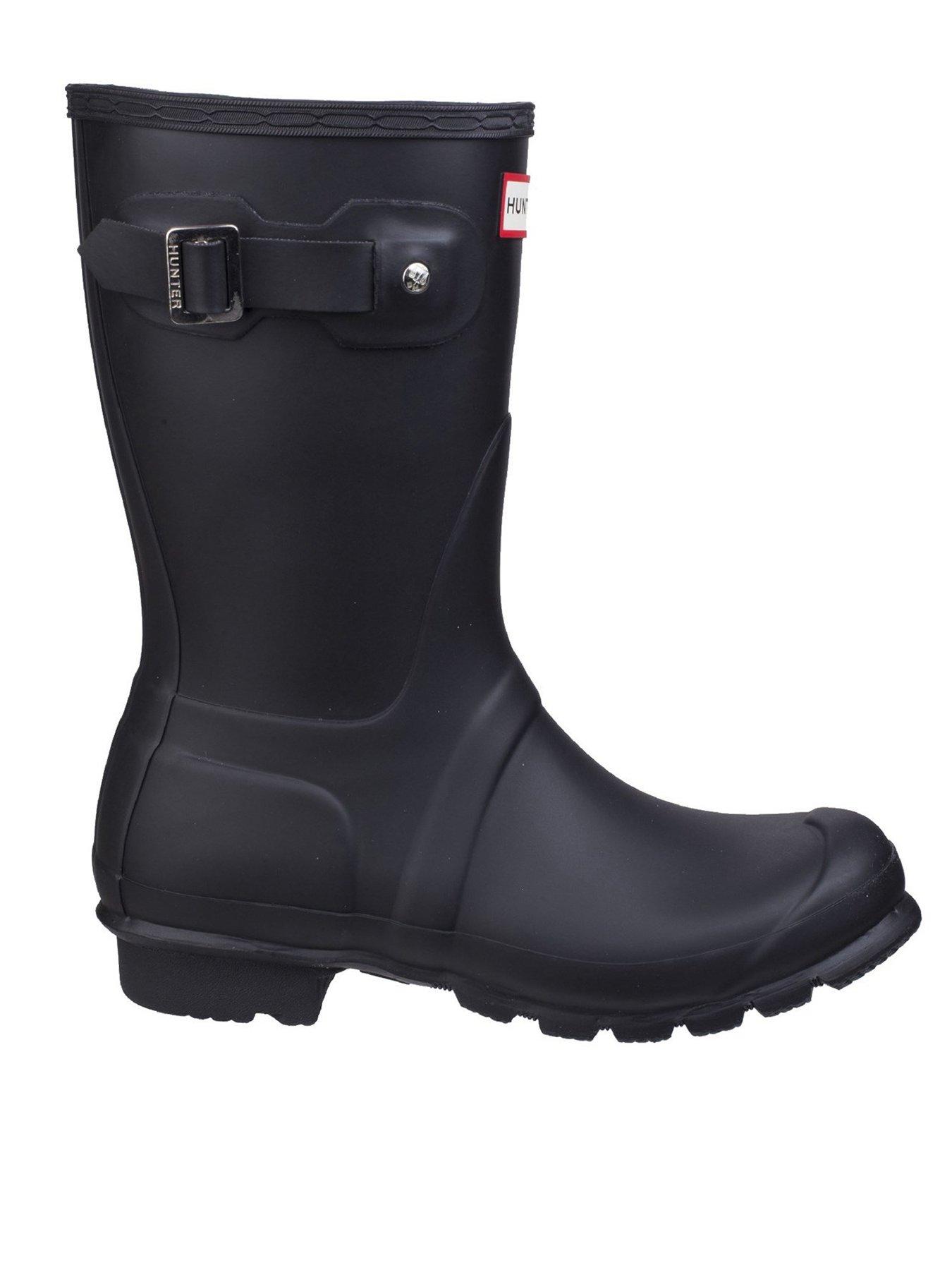 Short length deals wellington boots