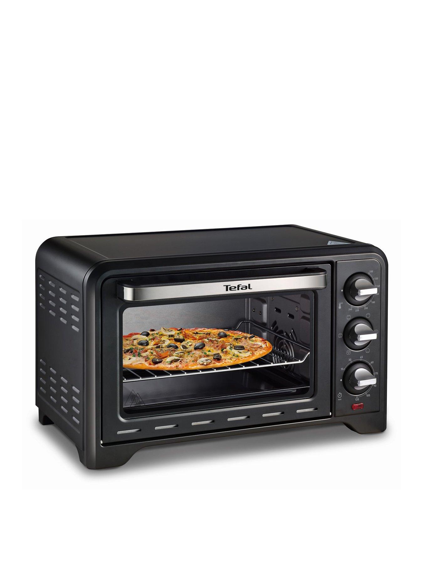 LOT 204 BLACK AND DECKER TOAST -R- OVEN