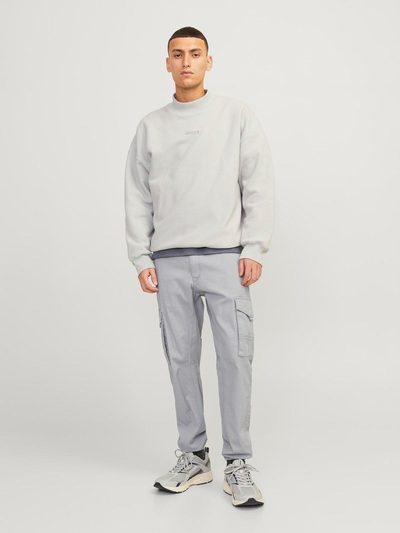Image 3 of 6 of Jack & Jones Jack &amp; Jones Paul Tapered Fit Cuffed Cargo Trousers - Grey
