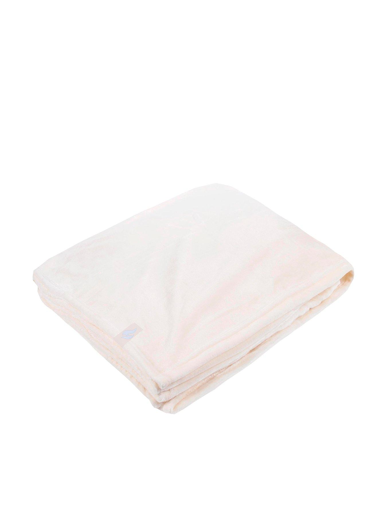 heat-holders-snuggle-ups-thermal-blanket-cream