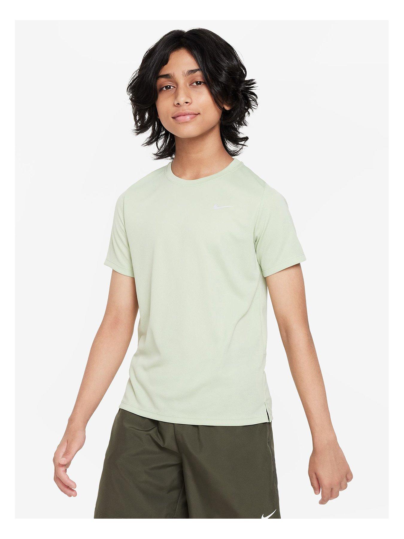 Boys green nike on sale shirt