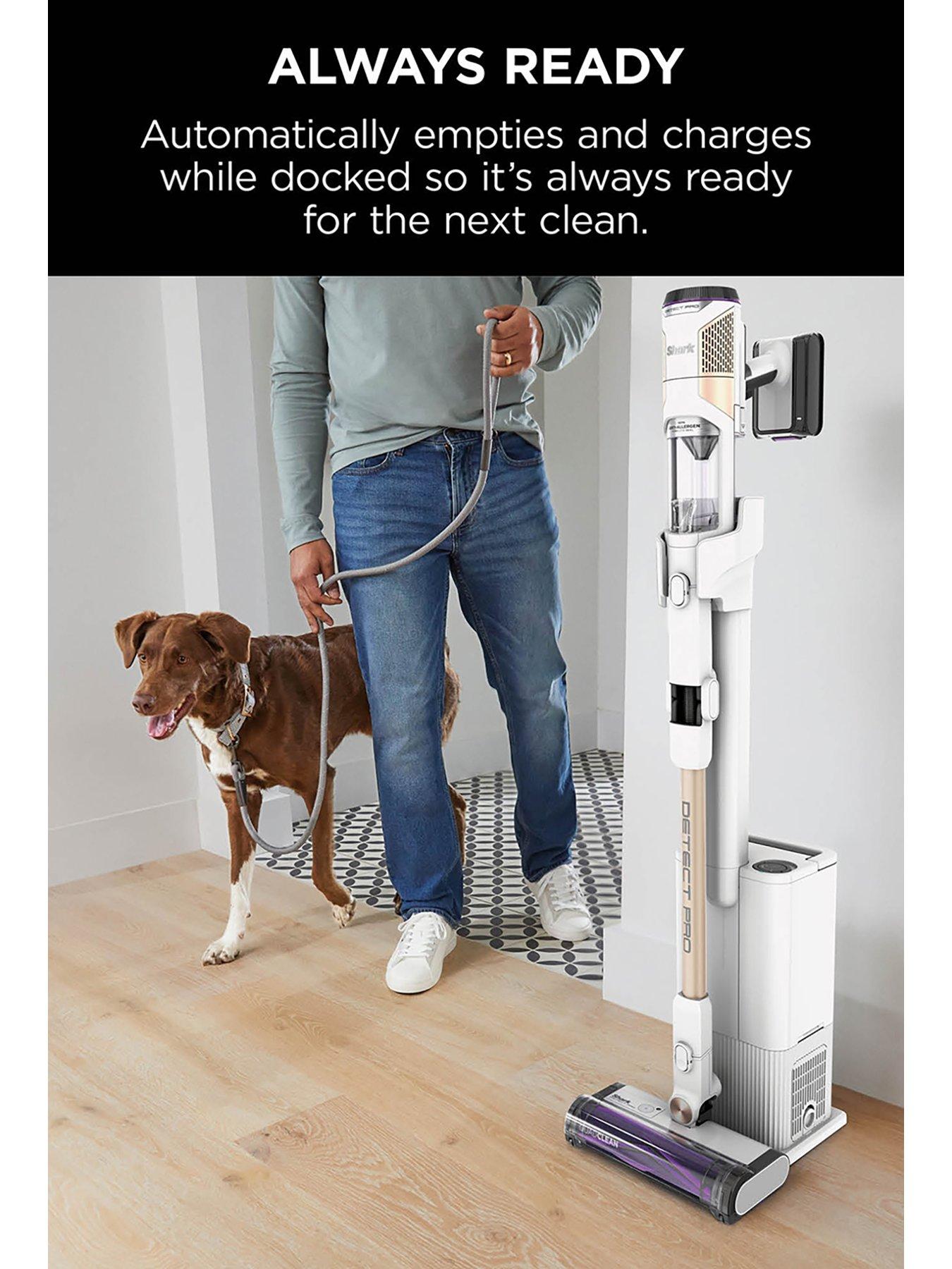 Image 6 of 7 of Shark Detect Pro Cordless Vacuum Cleaner Auto-Empty System 2L IW3611UKT