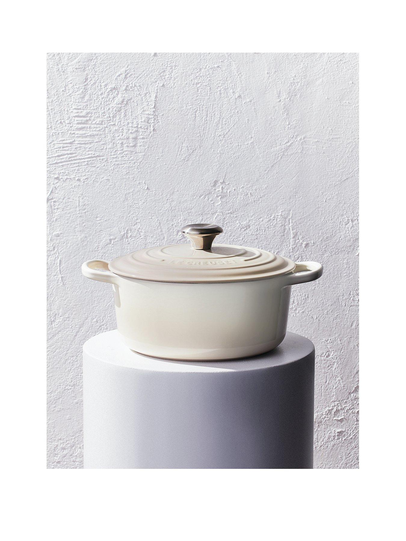 undefined Signature Cast Iron Round 22 cm Casserole in Meringue