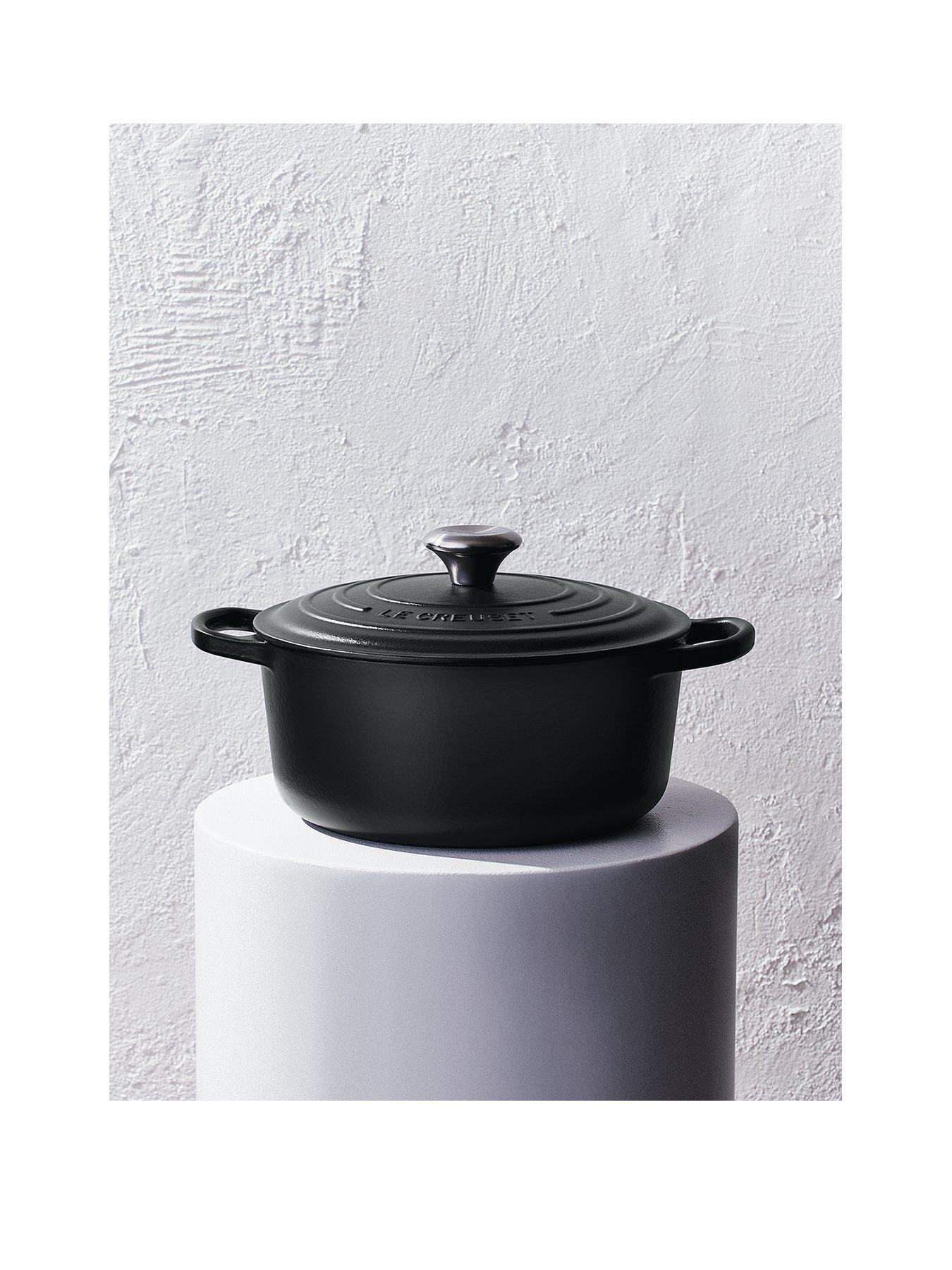 undefined Signature Cast Iron Round 22 cm Casserole in Satin Black