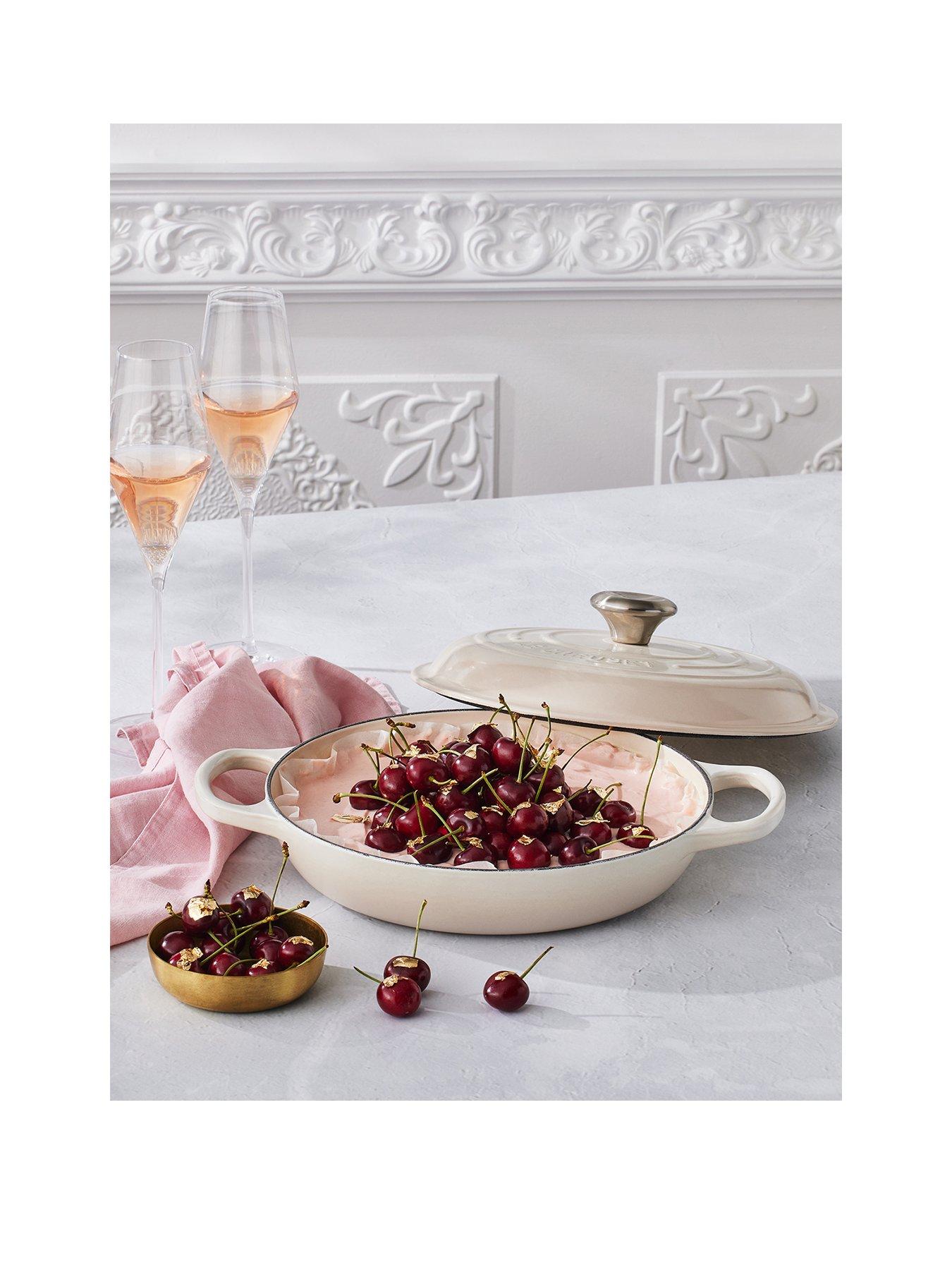 undefined Signature 30 cm Shallow Cast Iron Casserole in Meringue