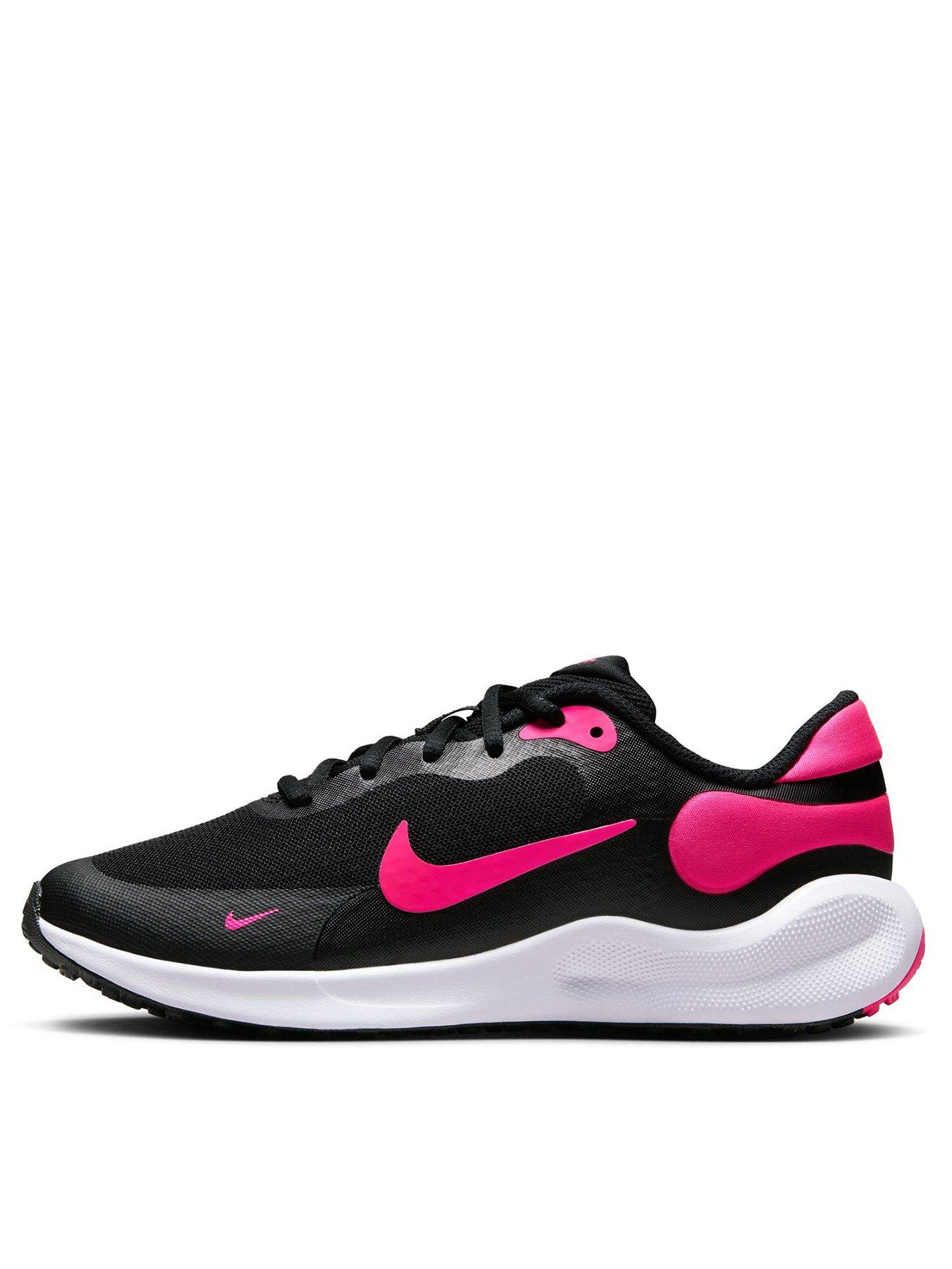 Nike trainer sale store junior