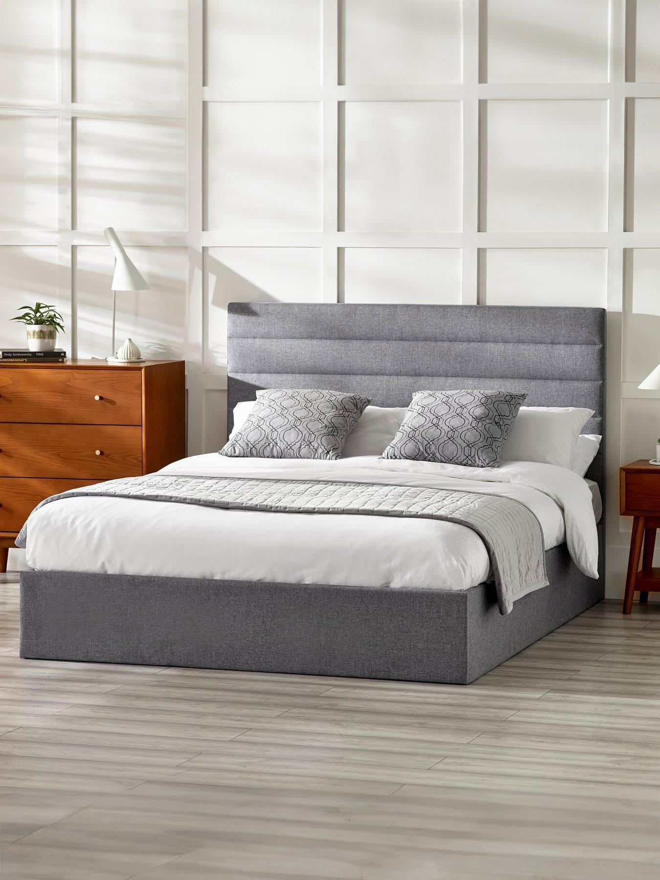 julian-bowen-merida-ottomannbspbed