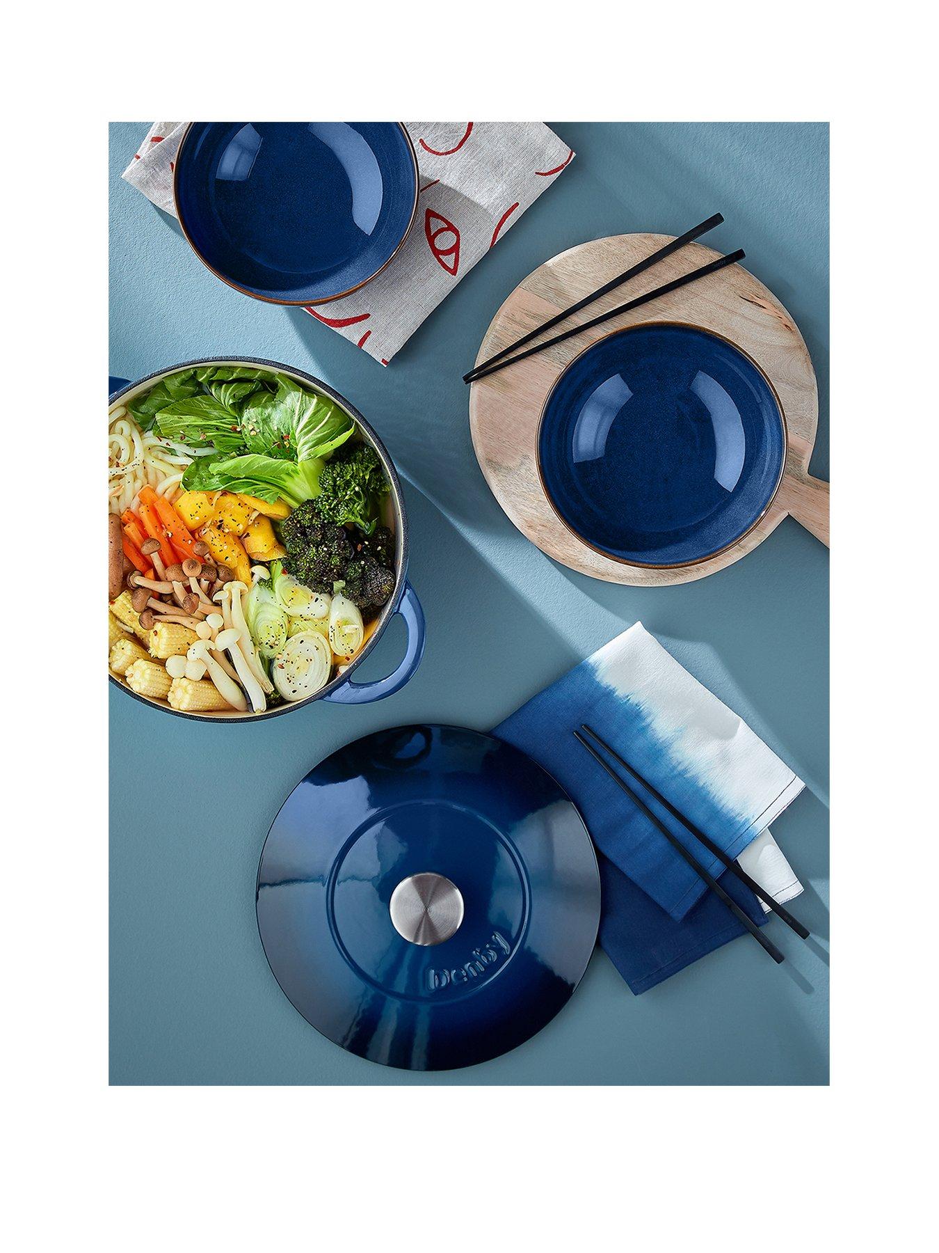 denby-cast-iron-28-cm-oval-casserole-pot-in-cobalt-blue