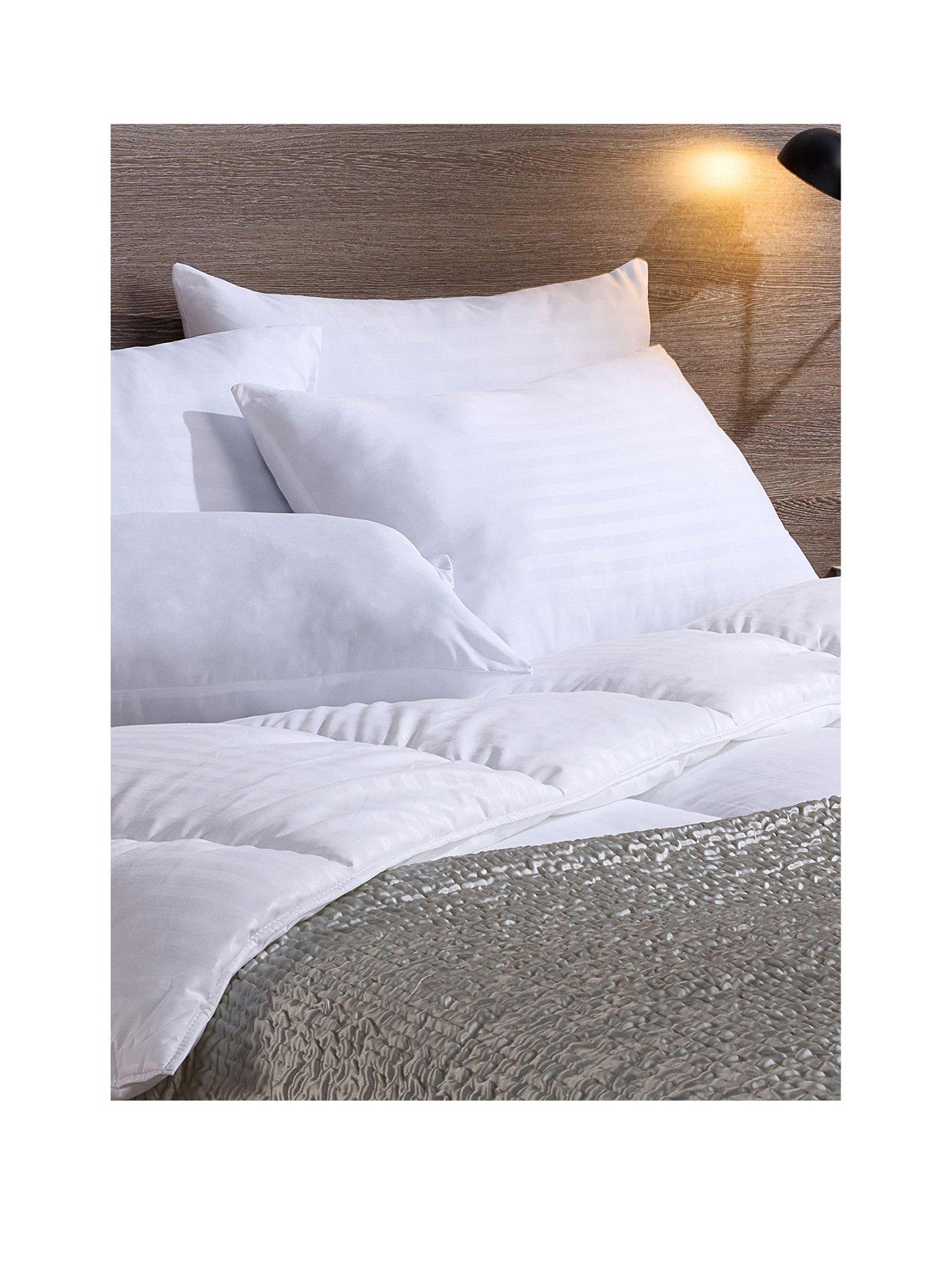 Image 2 of 6 of Snuggledown of Norway Luxurious Hotel 10.5 Tog Duvet and 4 Pillows Bundle - White