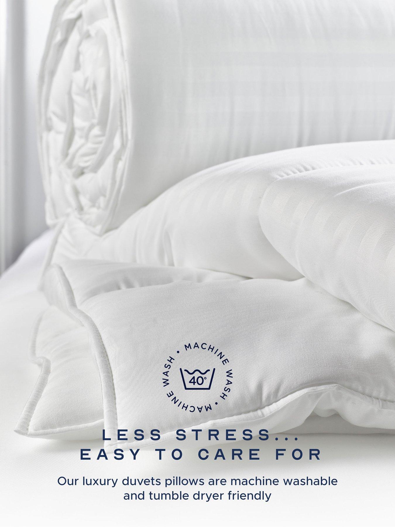 Image 6 of 6 of Snuggledown of Norway Luxurious Hotel 10.5 Tog Duvet and 4 Pillows Bundle - White