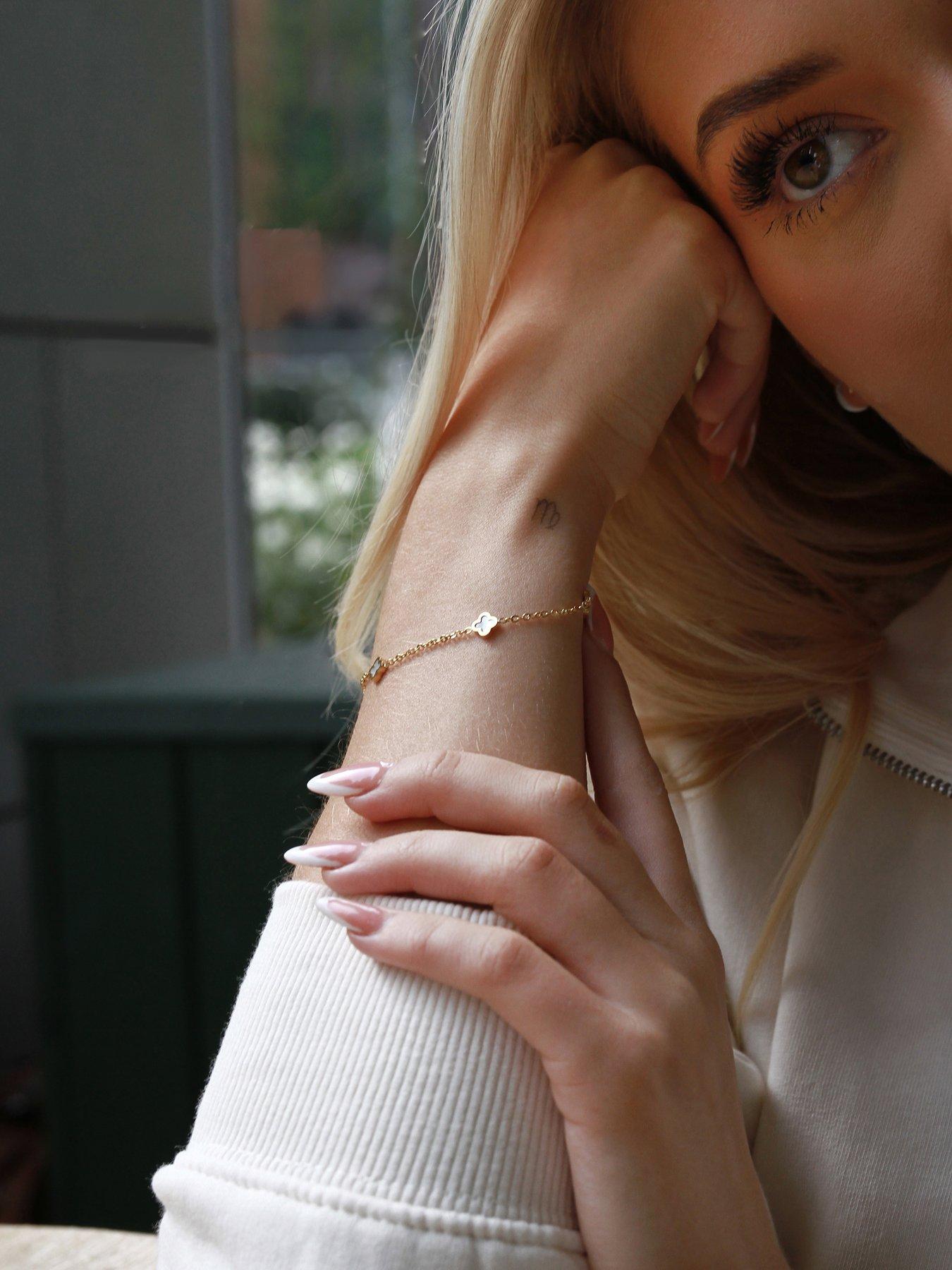 Image 2 of 2 of Say It With Dainty Luck Bracelet - Gold &amp; pearl