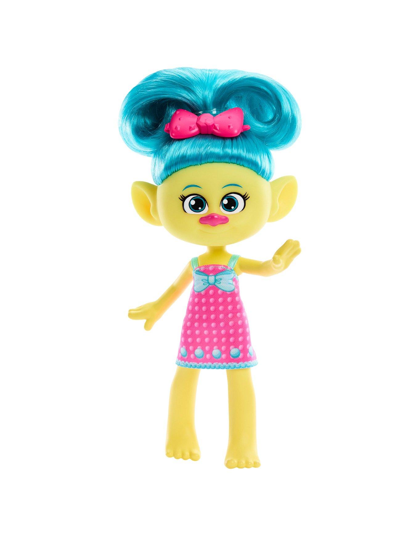 DreamWorks Trolls Band Together Smidge Fashion Doll