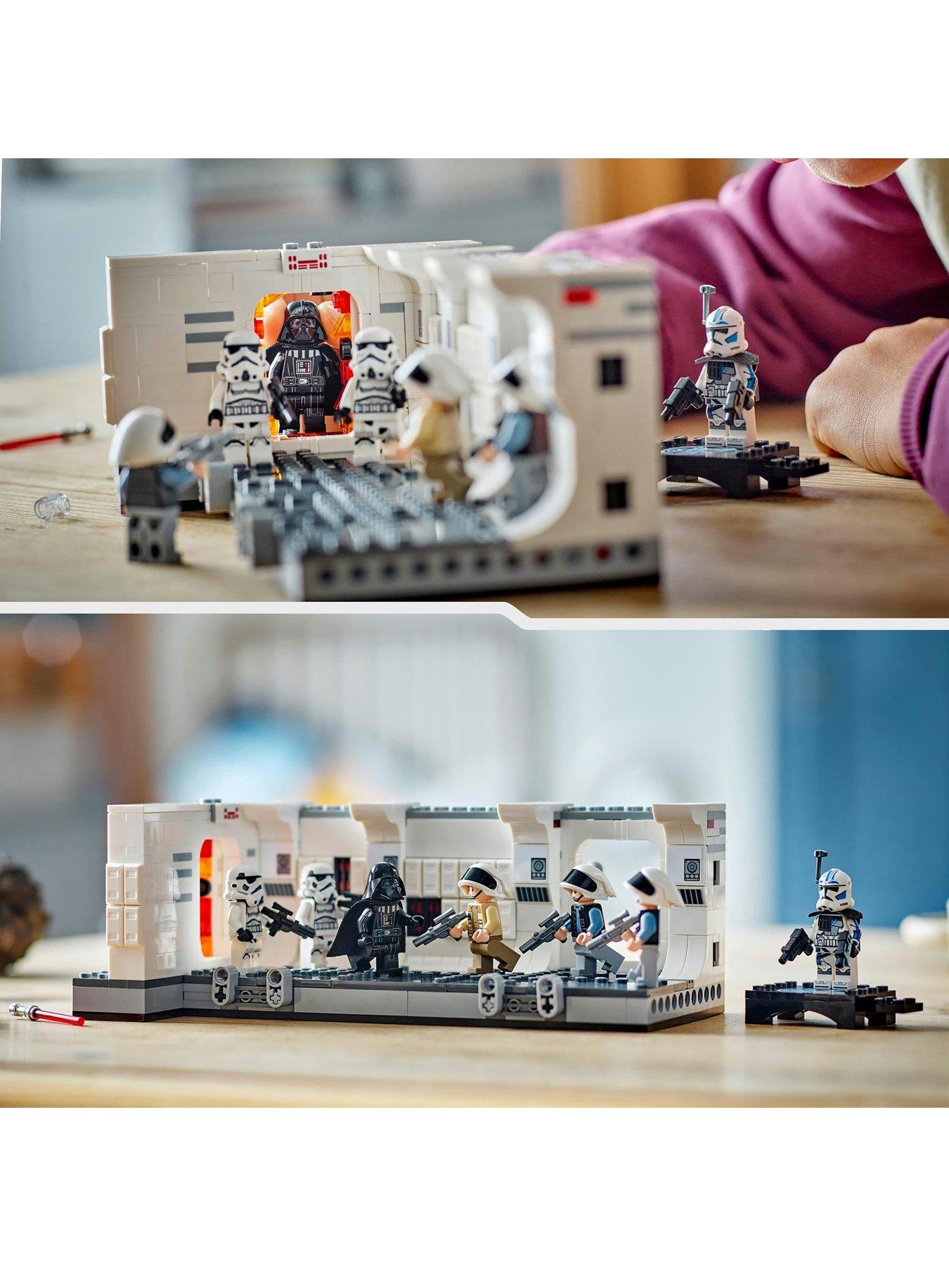  image of lego-star-wars-star-wars-boarding-the-tantive-iv-75387
