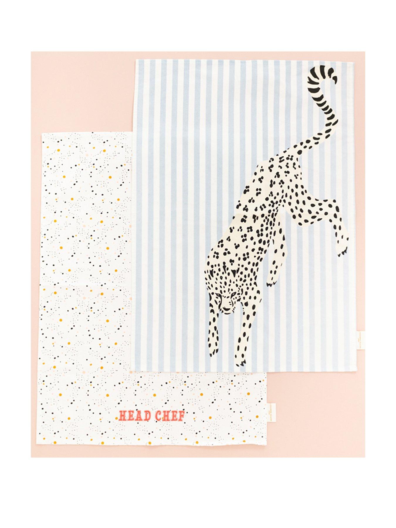 undefined Set of 2 Tea Towels – Cheetah