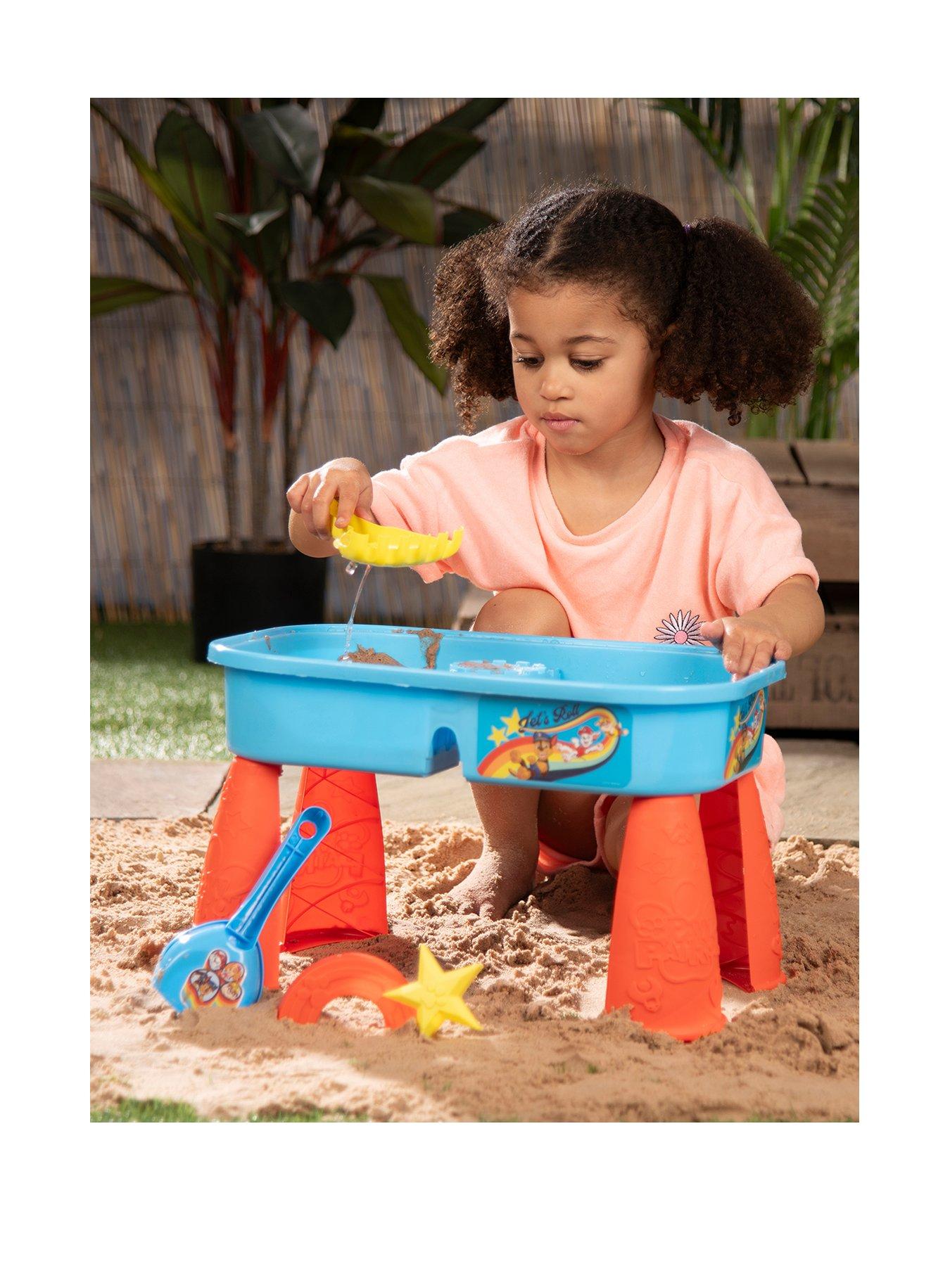 undefined Sand and Water Table