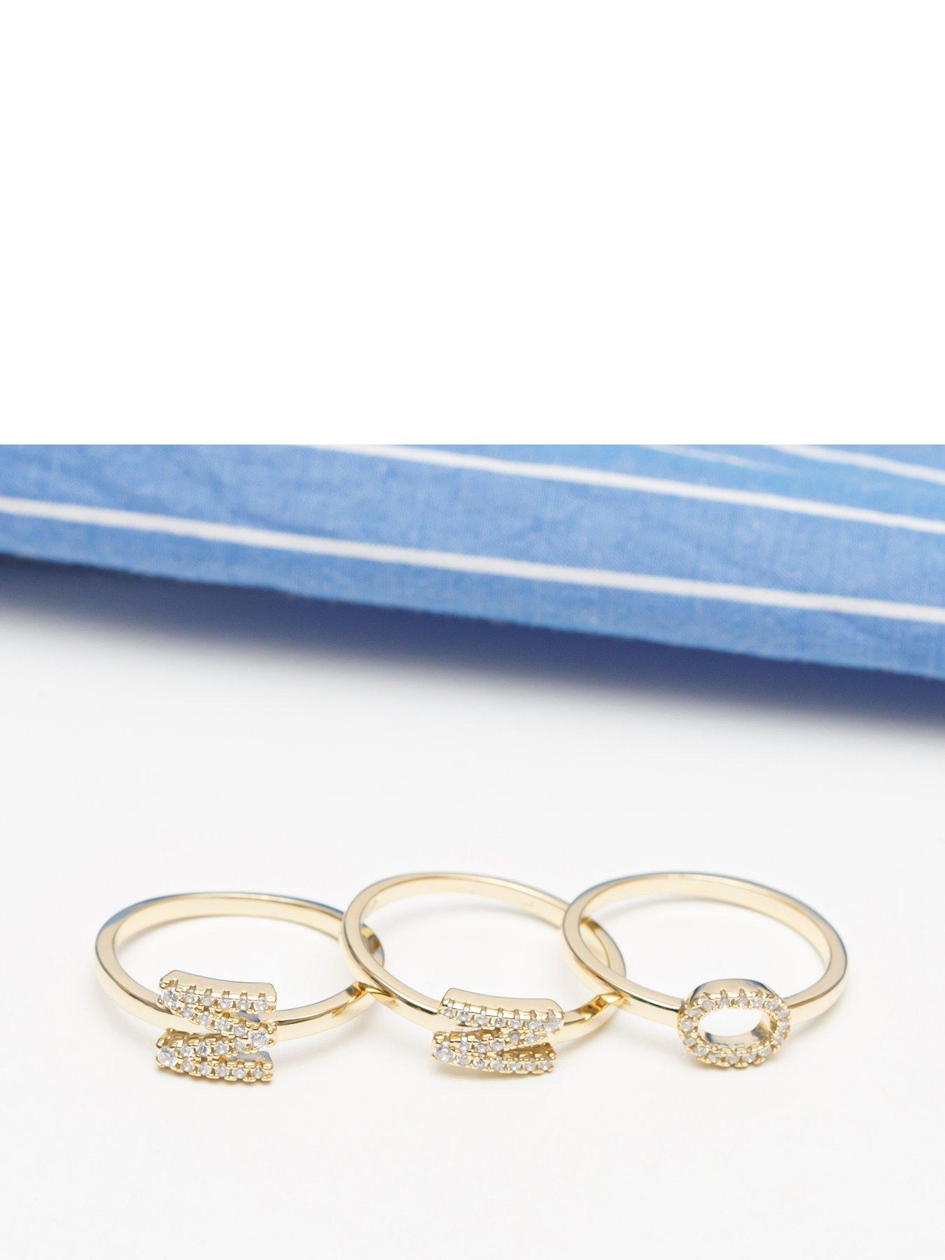 the-love-collection-18ct-gold-plated-sterling-silver-sparkling-vertical-cz-letter-ring