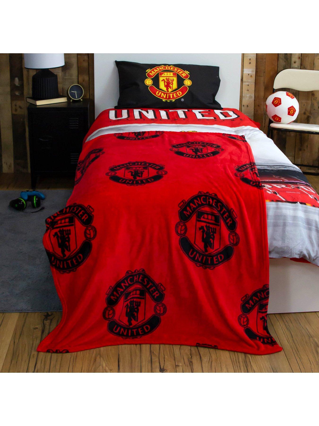  image of manchester-united-panel-fleece-blanket
